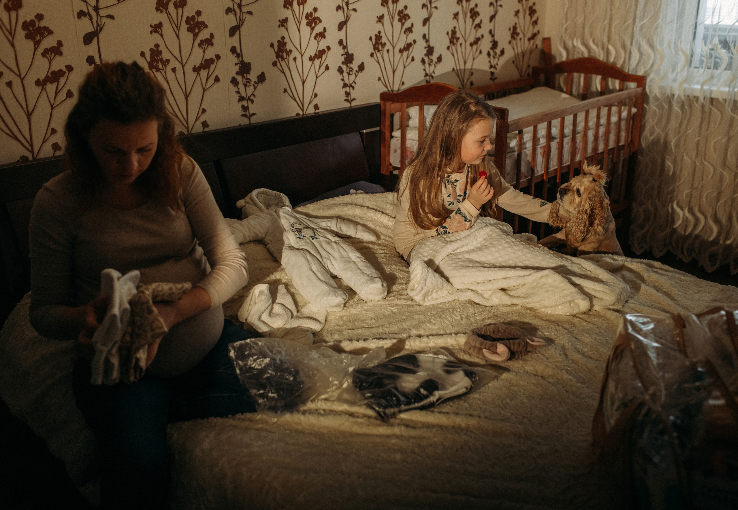 Домашняя фотоистория. В ожидании. Мама Настя и Марго. Семейный, свадебный фотограф Минск Бобруйск Алла Сказова