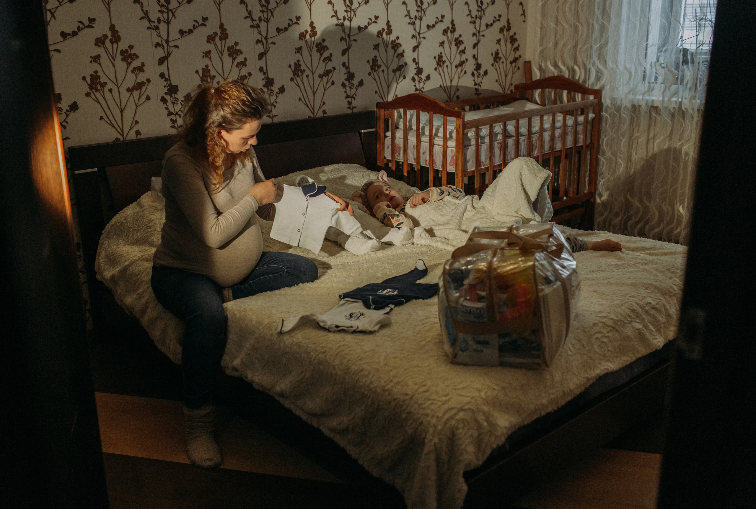 Домашняя фотоистория. В ожидании. Мама Настя и Марго. Семейный, свадебный фотограф Минск Бобруйск Алла Сказова