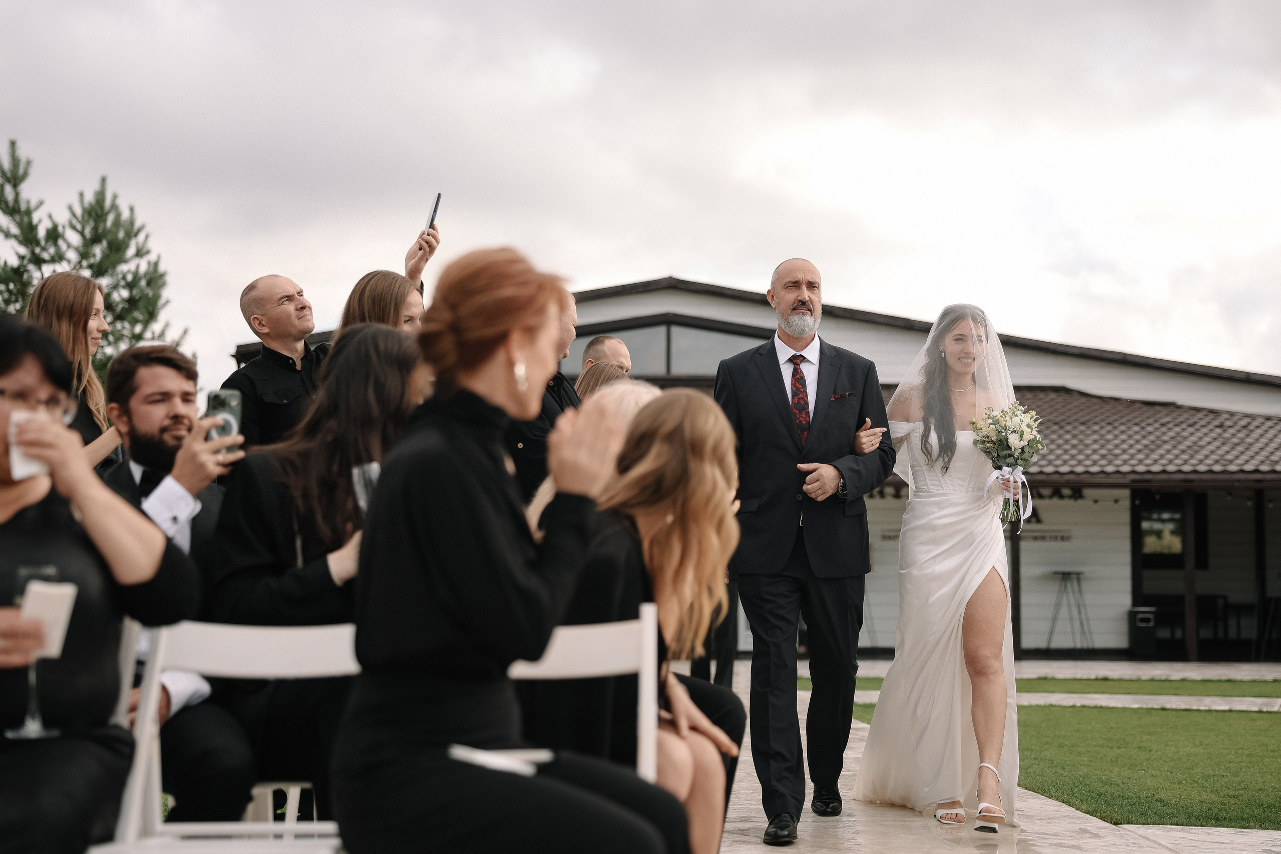 Игристая бусинка. Свадебный и семейный Фотограф Денис Кошель