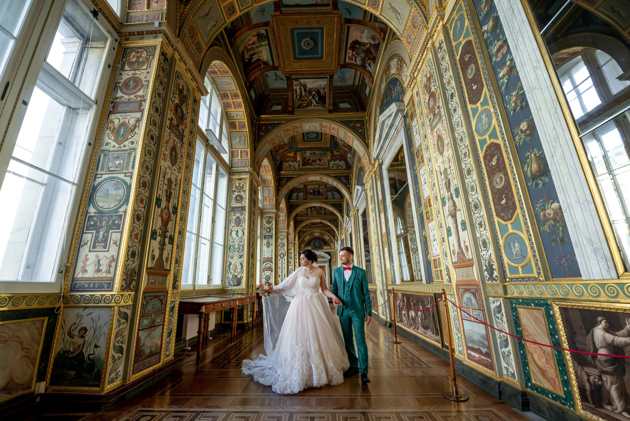 Самая красивая свадебная фотосессия в Эрмитаже. Лучшие свадебные фотографии в Эрмитажа. Портретный, семейный и свадебный фотограф в Санкт-Петербурге и в Пушкине Ширяев Денис
