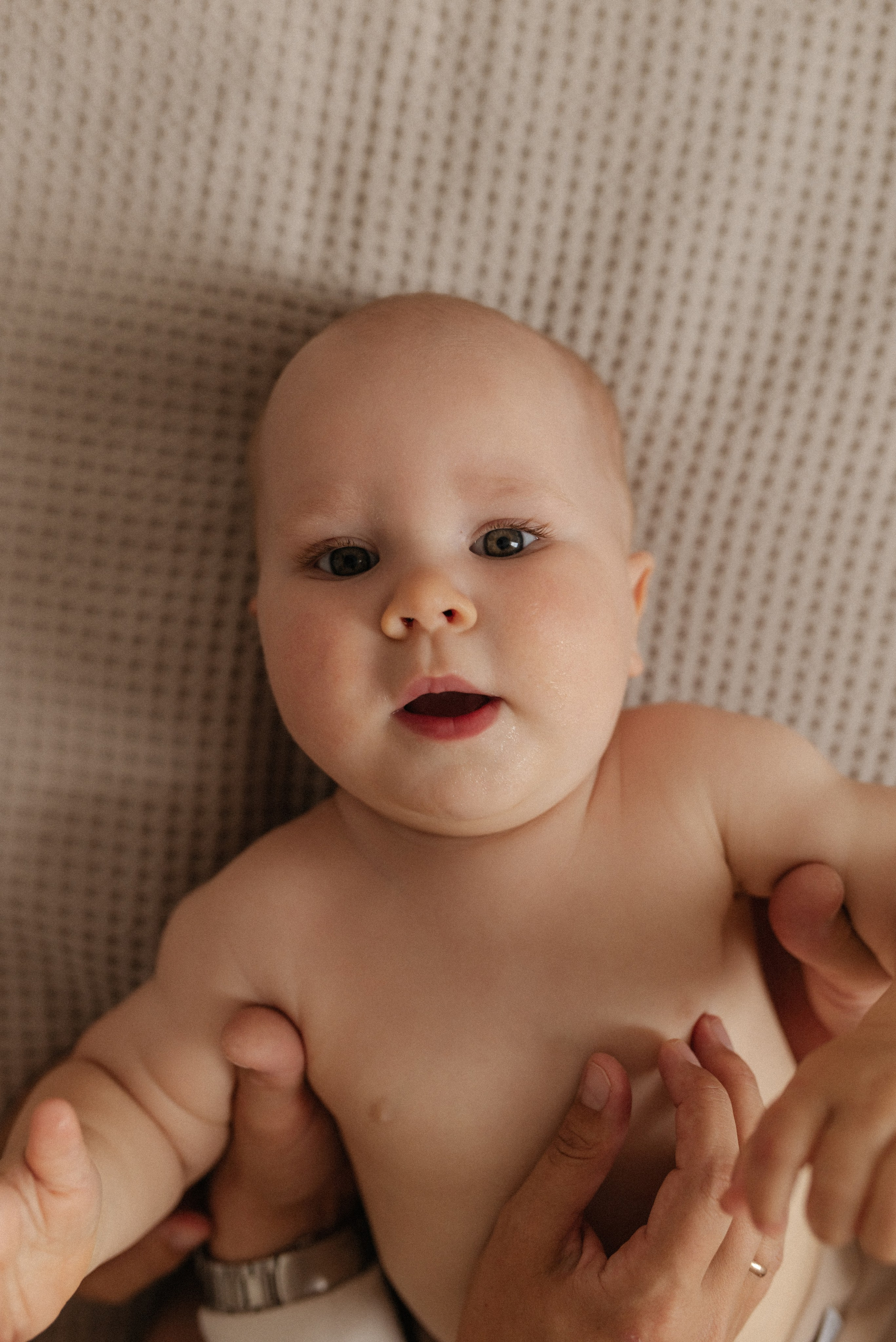 Семейная фотосессия дома с малышом. Семейный и портретный фотограф Нижний Новгород