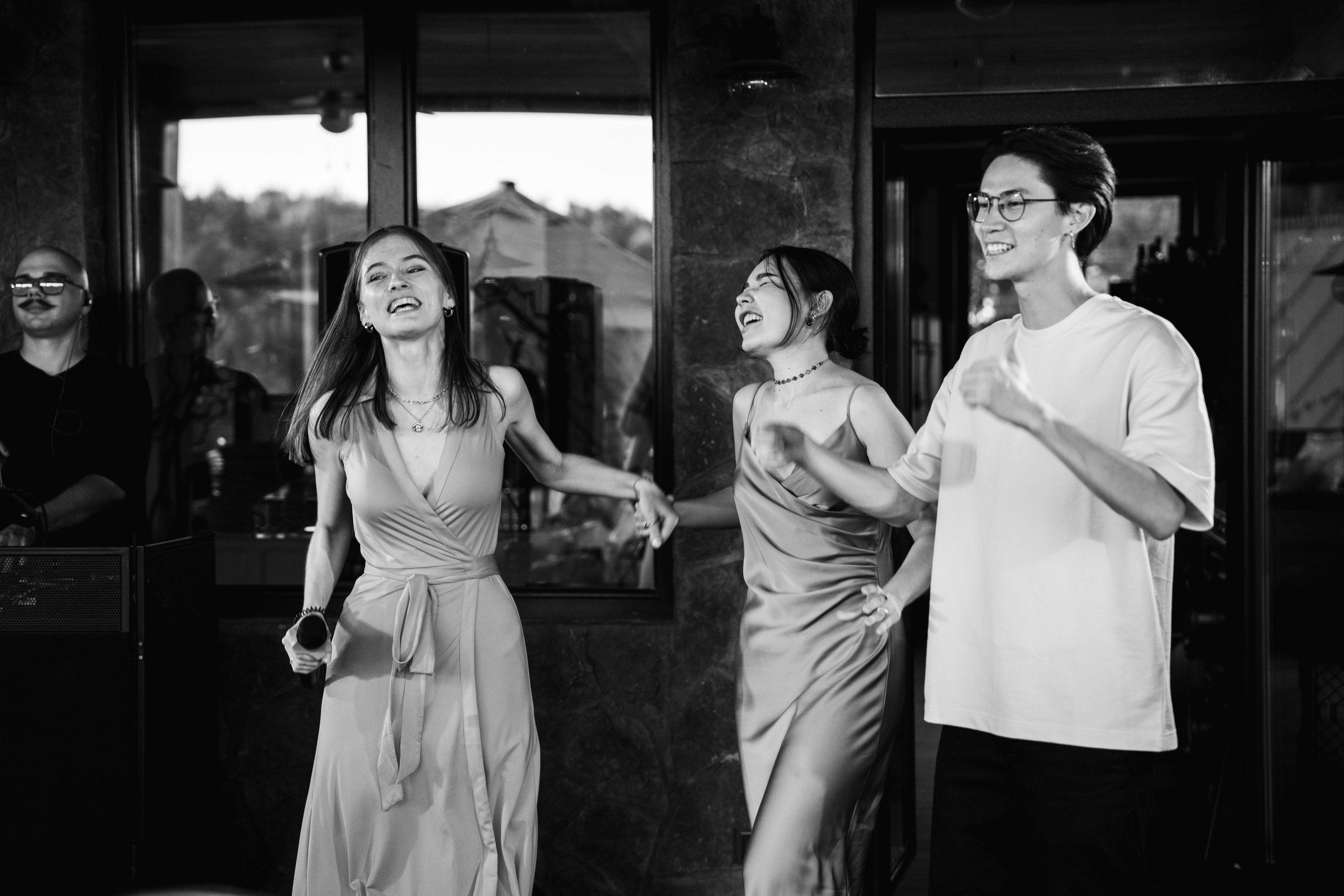 Арина & Иван. Камерная свадьба на природе в стиле в расслабленном стиле. Свадебный фотограф организатор в Санкт-Петербурге Ассоль Опарина