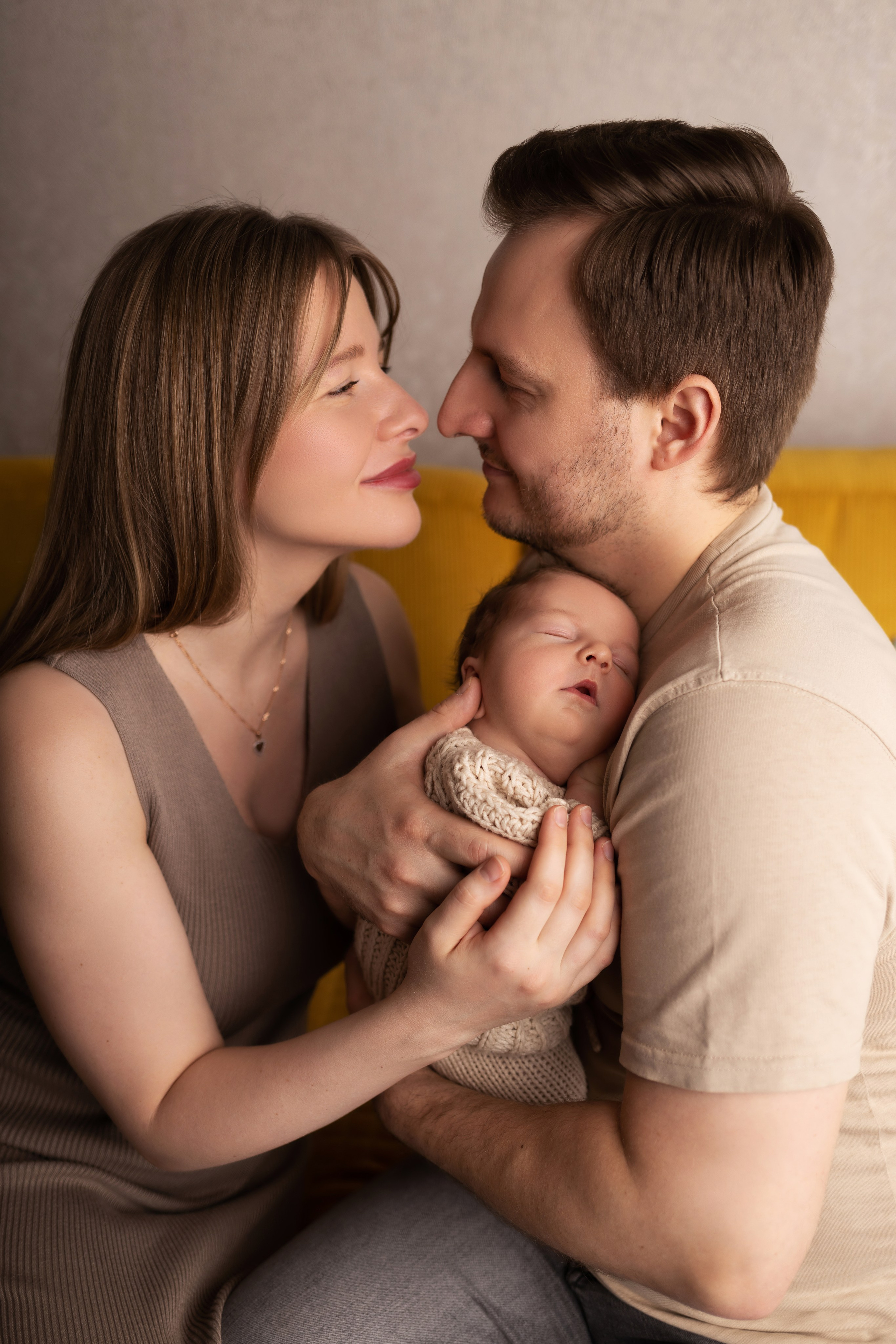 Newborn съемка в стиле Лайф. Фотограф новорожденных малышей в Омске и Омской области Эльвира Камаева