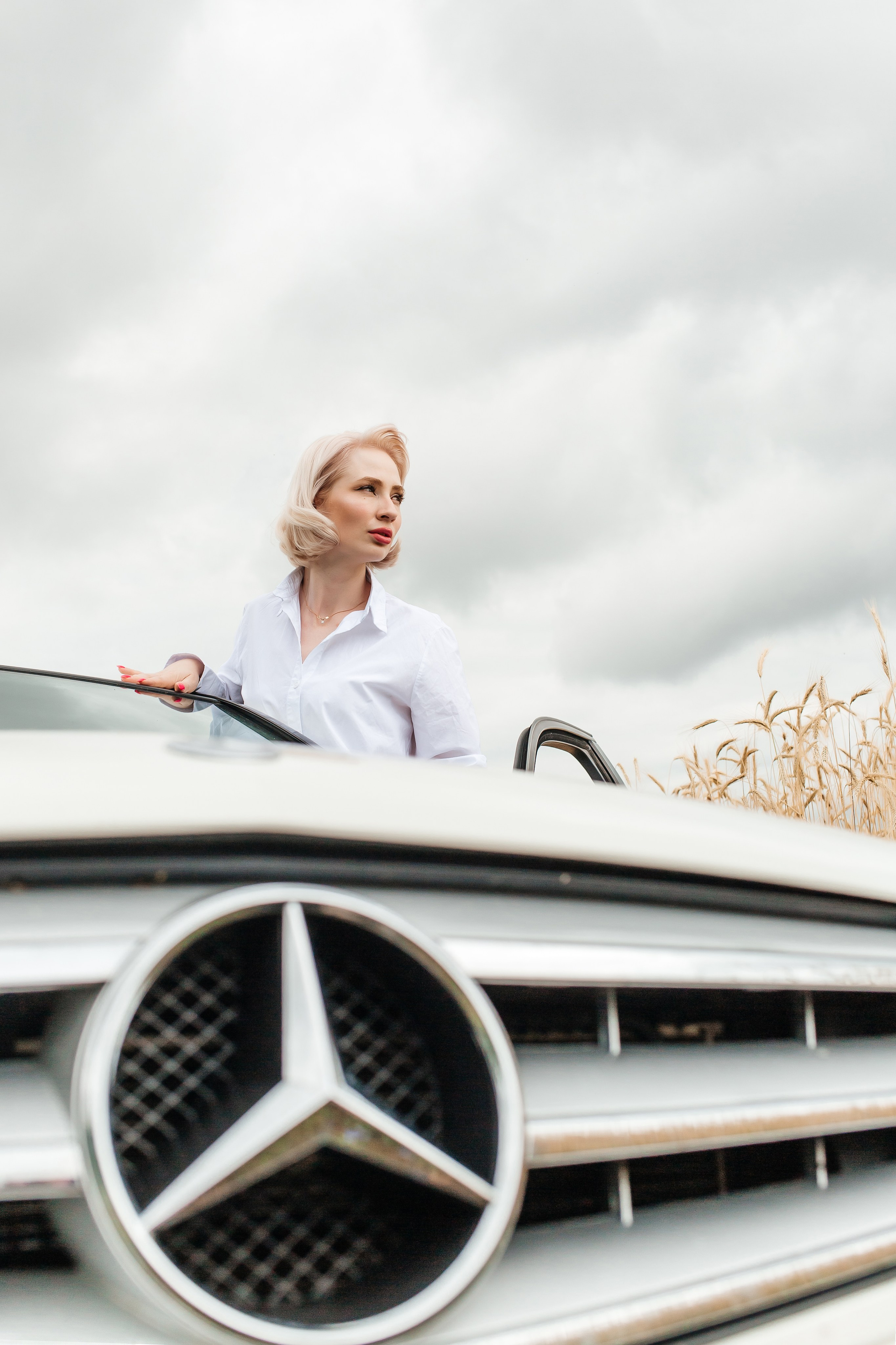 Александра фотосессия в поле. Женский фотограф в Оренбурге Ирина Заводчикова