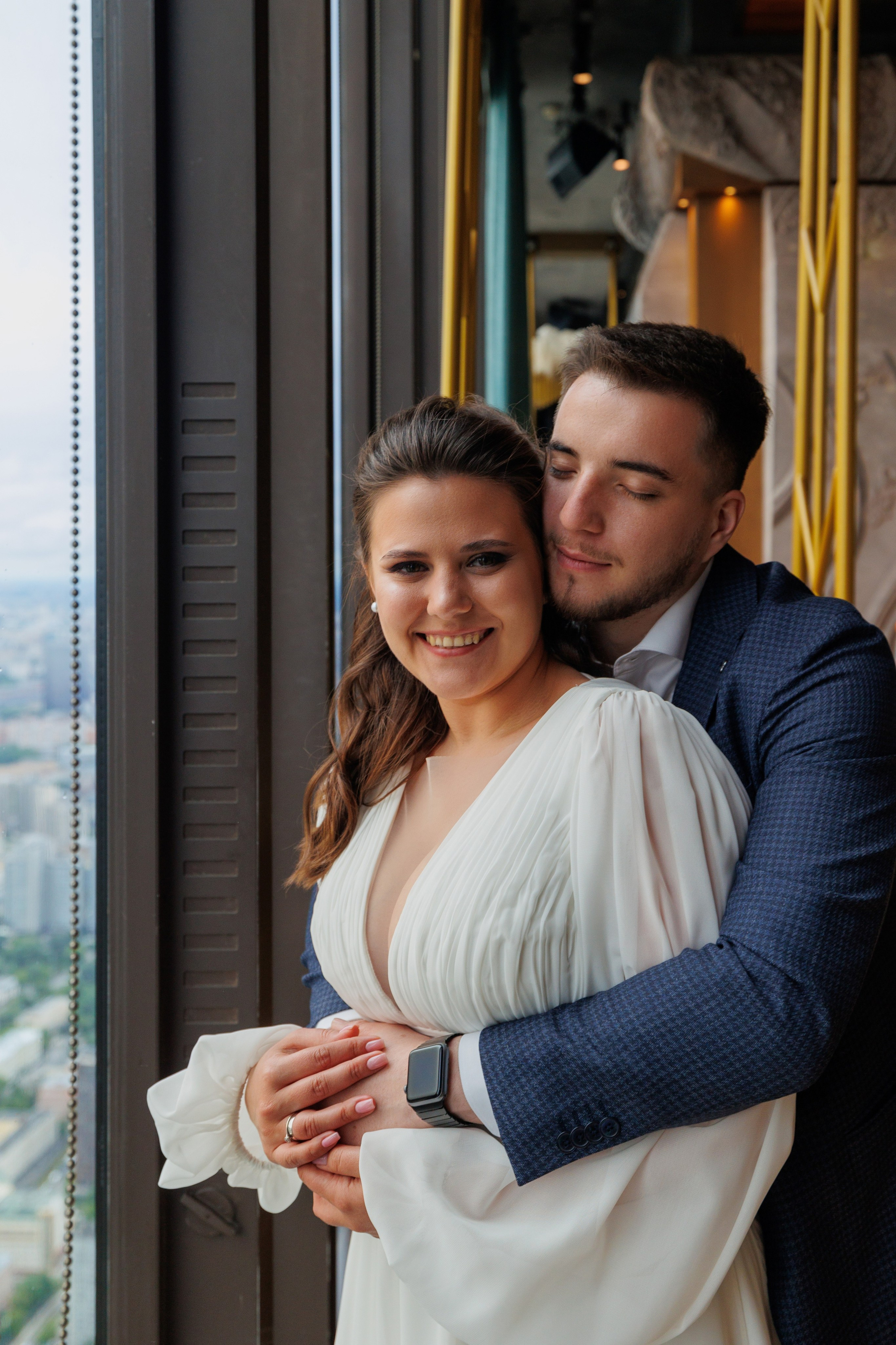 Фотограф на регистрацию в ЗАГС Москва Сити Birds Башня ОКО. Примеры фото, отзывы молодоженов и заявка на регистрацию через официальный сайт.