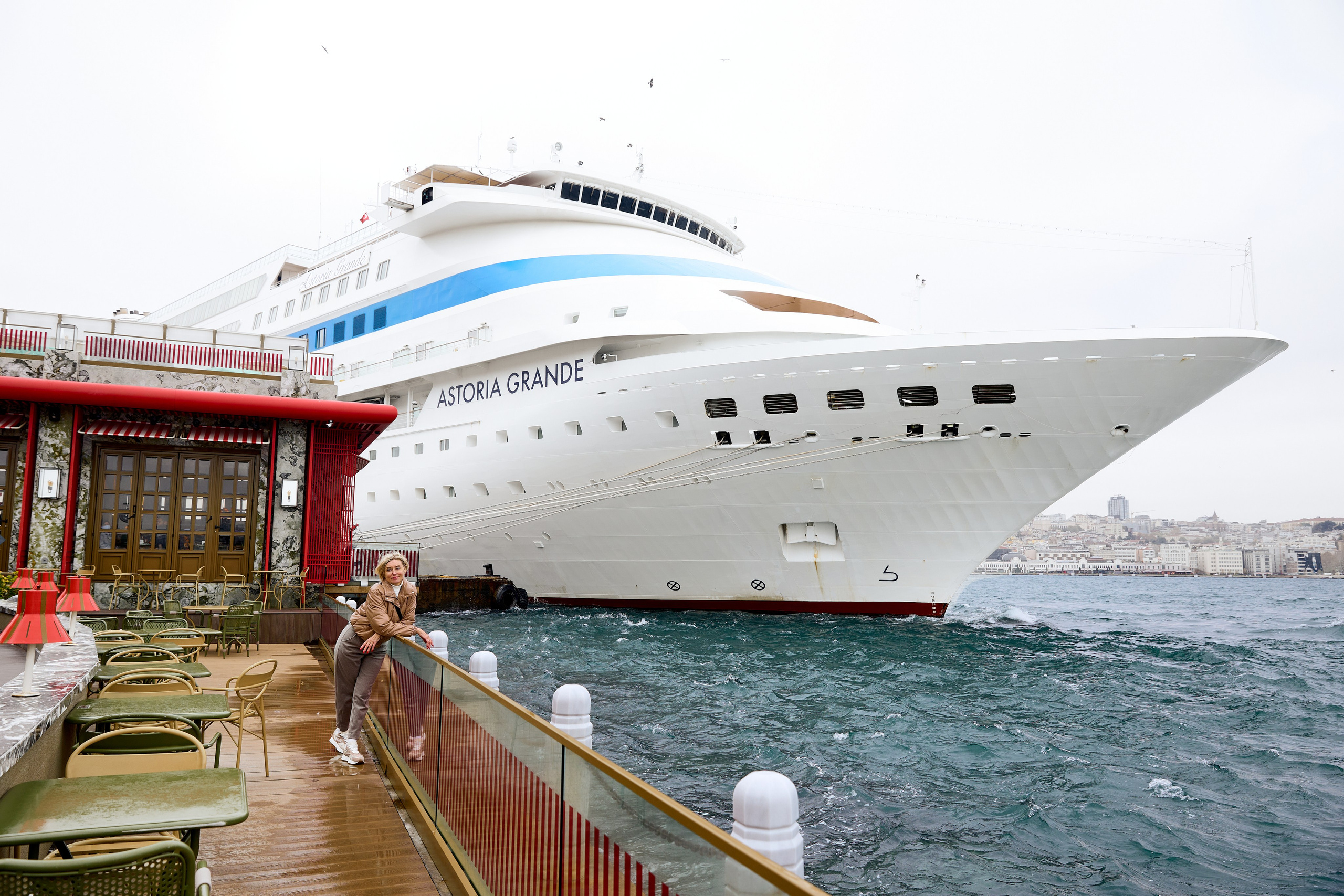 Стамбул — азиатская сторона. Фото департамент круизного лайнера Астория Гранде