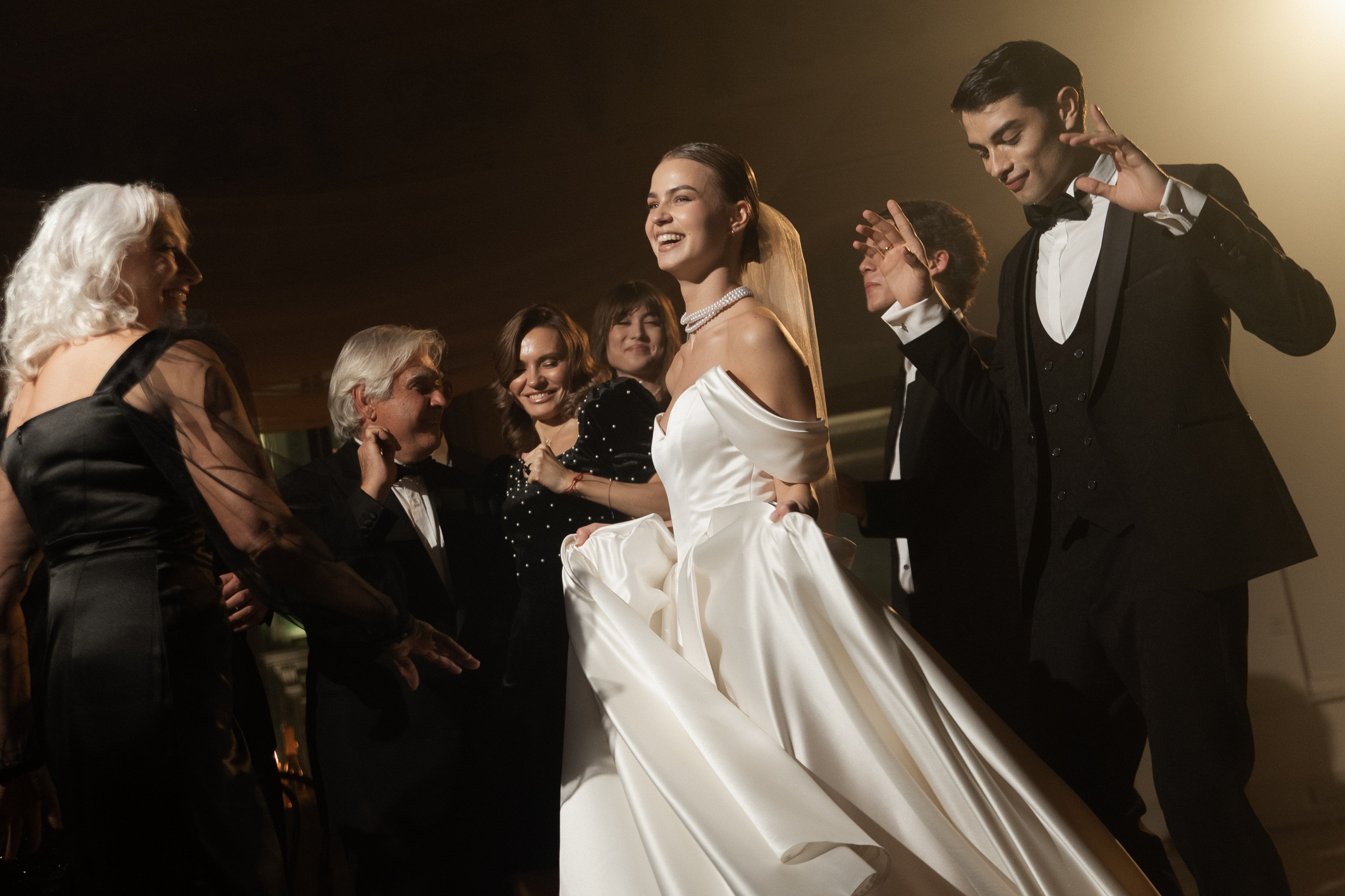 Камерный свадебный ужин при свечах в старинном особняке в фотостудии 21. Kult. Ярослава Ерина — свадебный фотограф в Москве