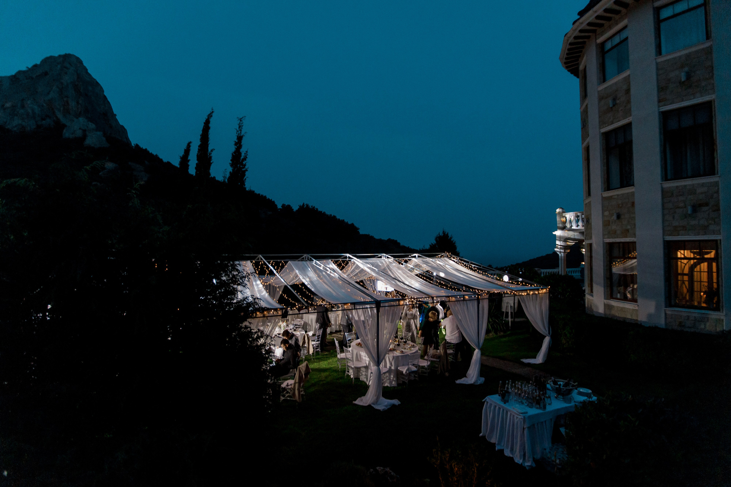 Денис и Алина. Белый замок. Фотограф Анна Лейман. Севастополь