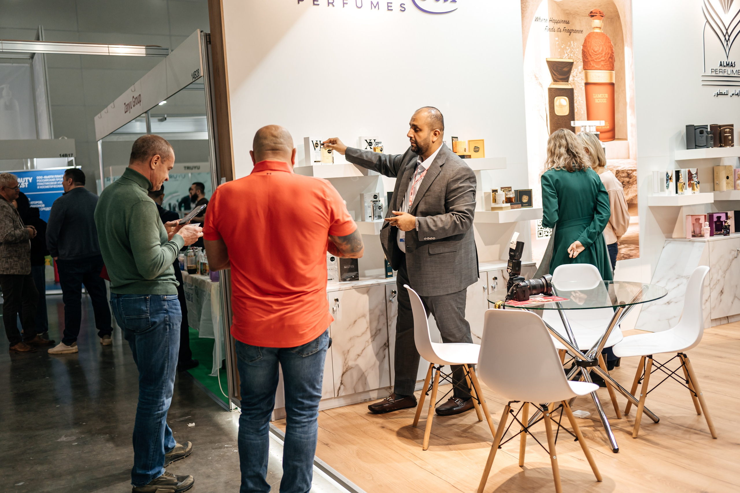 Almas parfumes Intersharm 2025. Фотограф в Москве Елена Брюханова