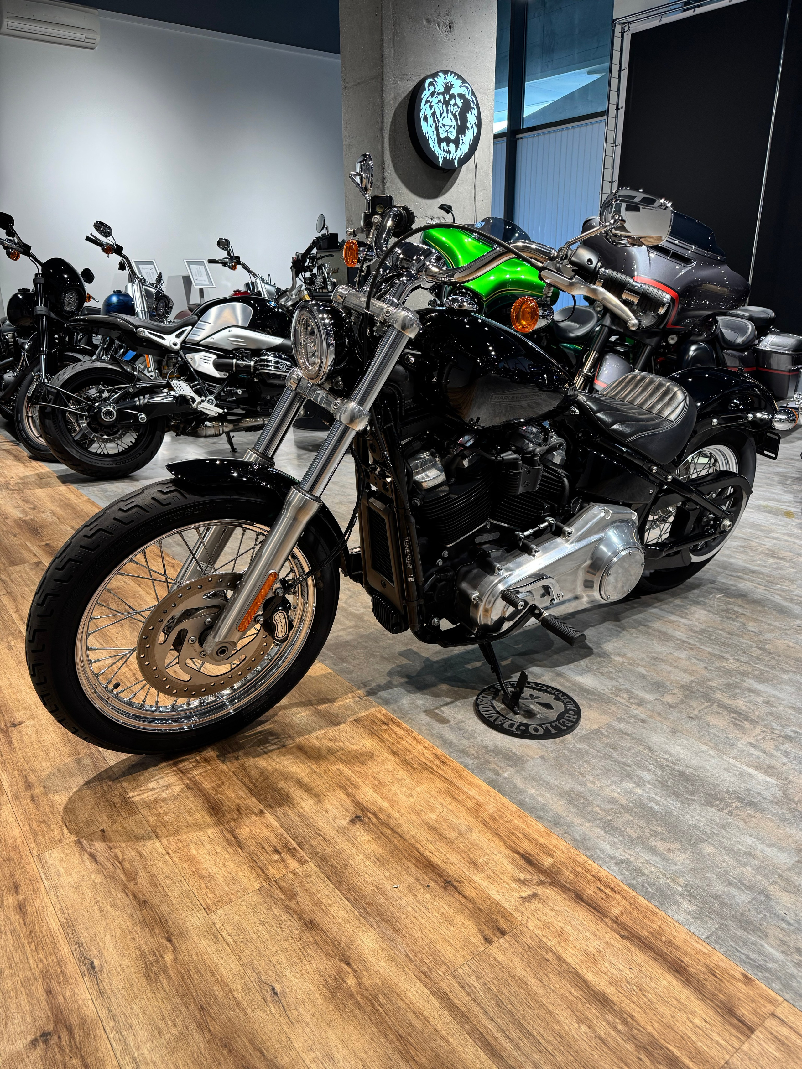 Harley Davidson 2020 Street Bob (Softail) — купить мотоцикл. Hello Davidson, Москва. Только хорошие мотоциклы…