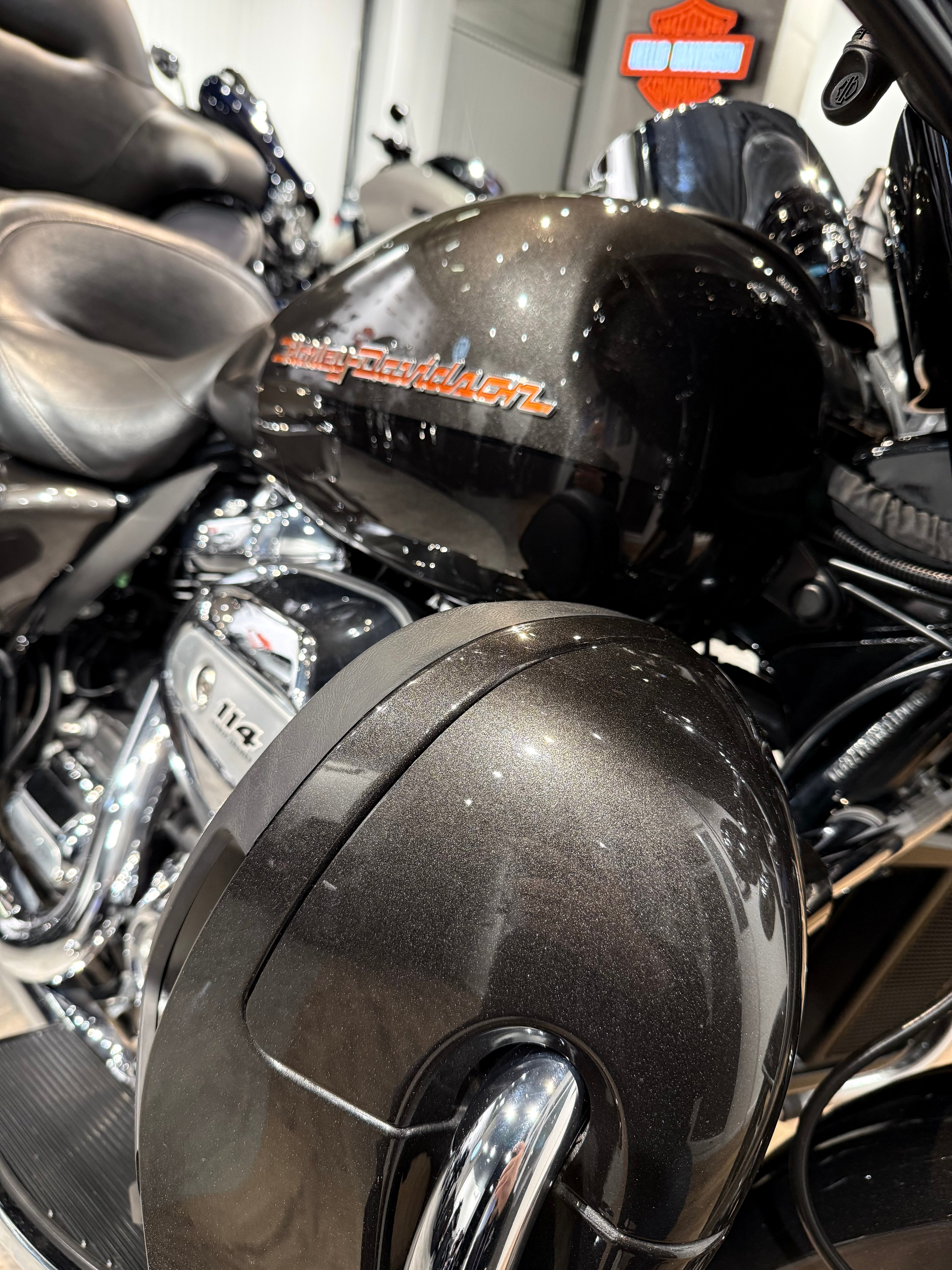 114 Electra Glide Limited (KessTech). Hello Davidson, Москва. Только хорошие мотоциклы…