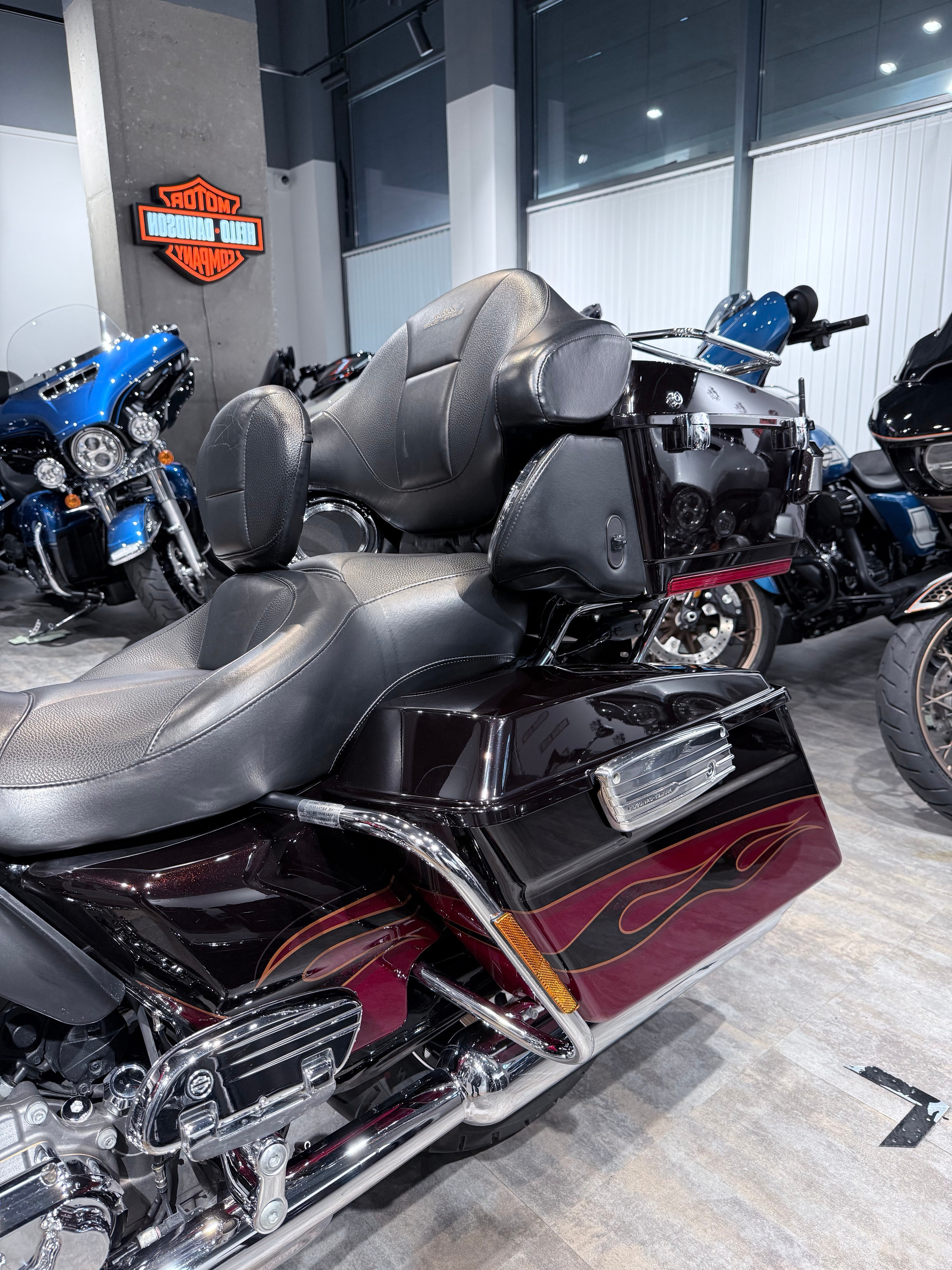 CVO Limited 110 (Exclusive Black Ember & Rio Red). Hello Davidson, Москва. Только хорошие мотоциклы…