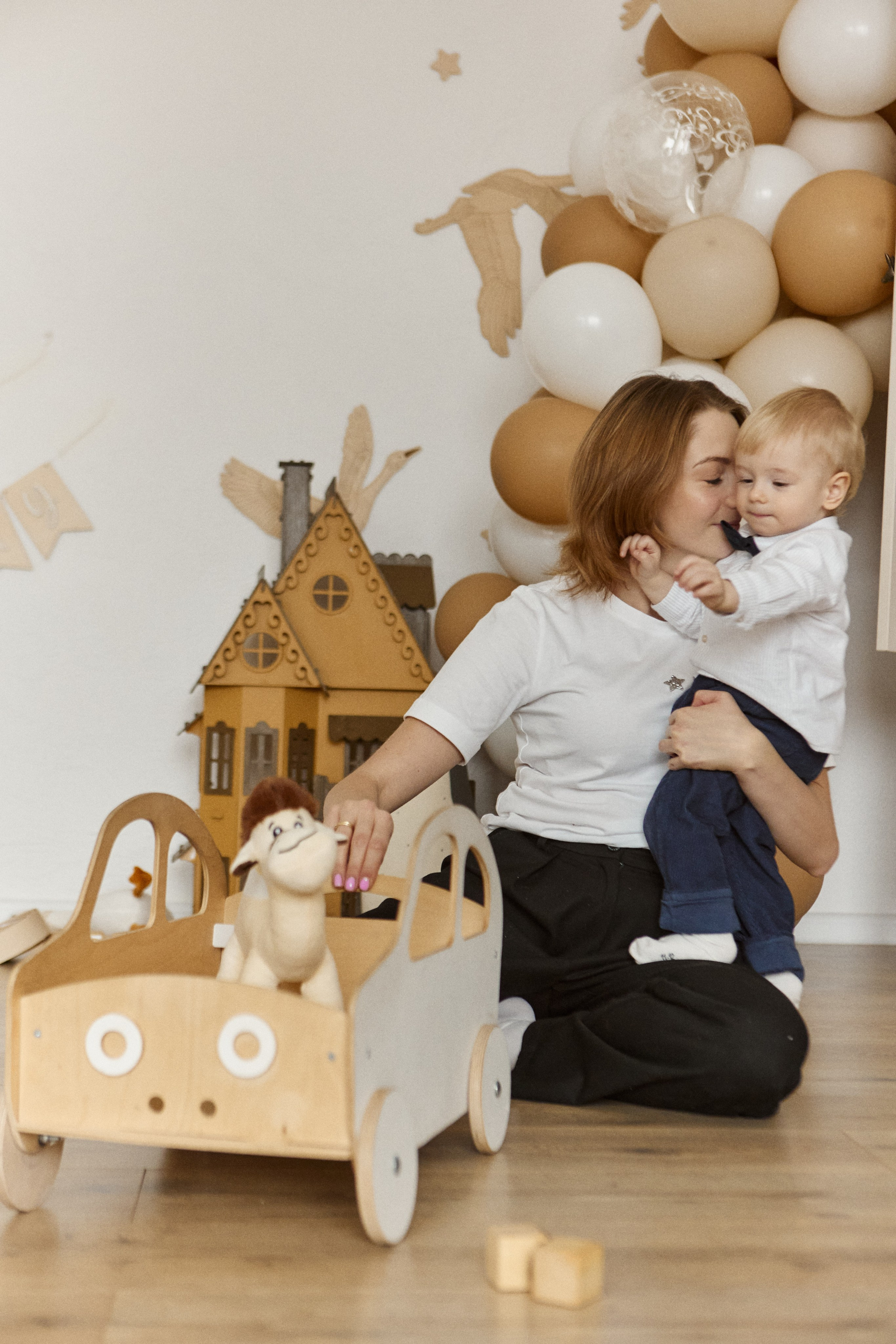 семейная фотосессия, фотограф Москва, фотограф в Москве, фотосессия с детьми, семейная фотосессия в студии, фотосессия на день рожденья, семейный фотограф, фотосессия в подарок, часовая фотосессия, идеи для семейной фотосессии, позы для семейной фотосессии, образ для семейной фотосессии, стилизация семейной фотосессии, семейная фотосессия в студии, семейная фотосессия на улице, фотосессия в студии с детьми, новогодняя фотосессия, фотосессия мамы и сына