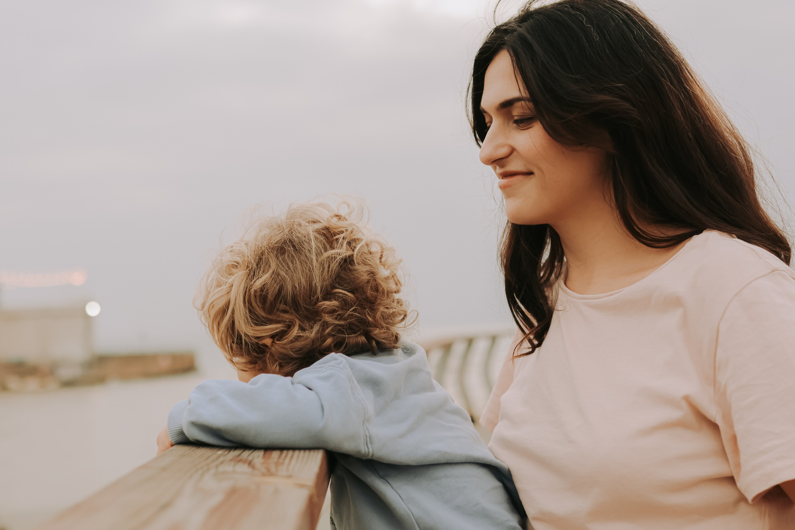 Eithan's family, Tel Aviv | February 2026. Photographer in Israel Alice Milchin