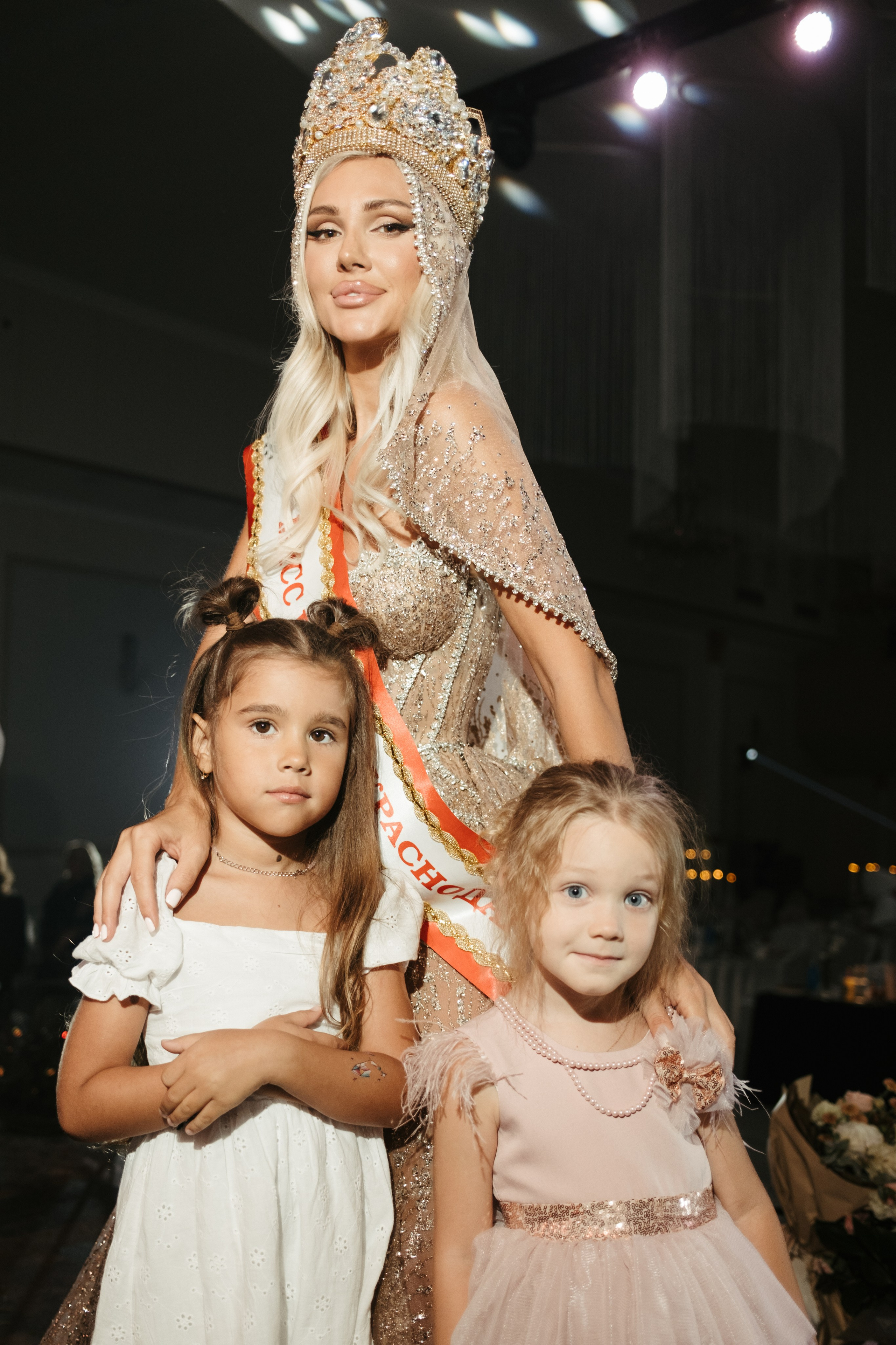 Мисс и Миссис Россия Земли Краснодар 2025 программа. Свадебный и репортажной фотограф Денис Ожигин в Краснодаре и Краснодарском крае