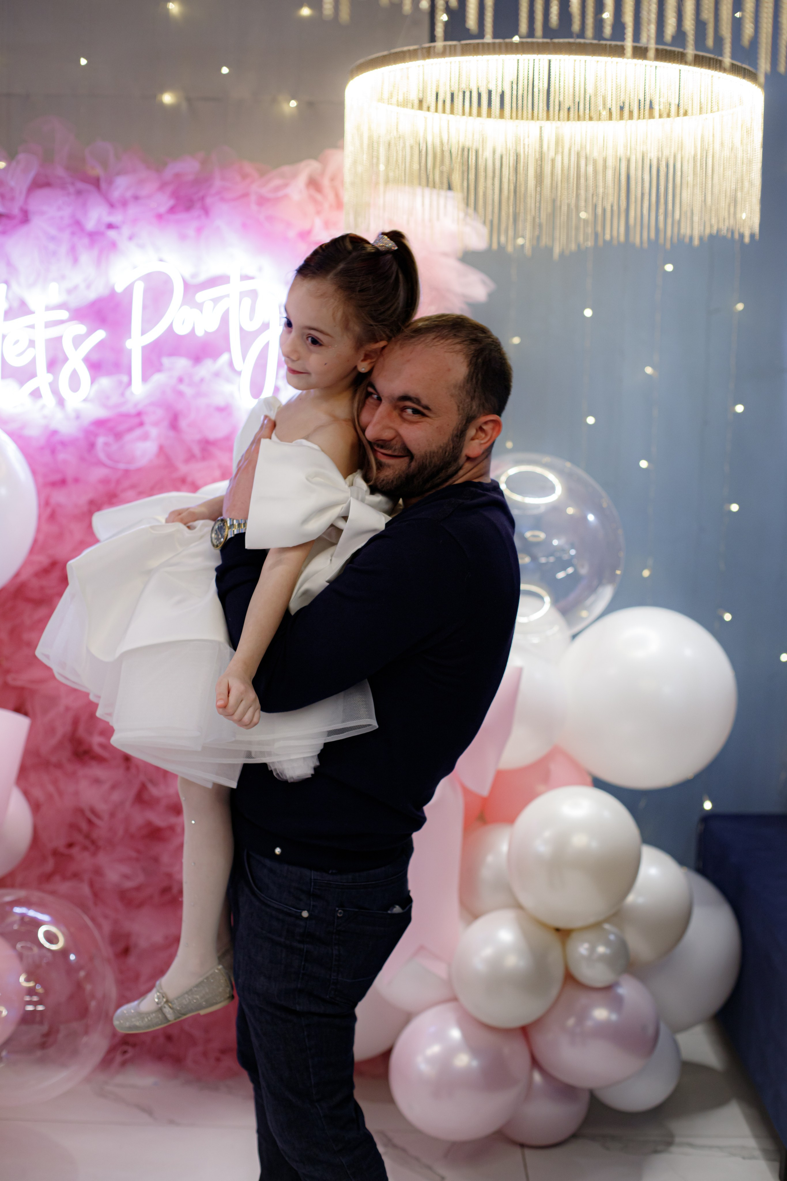 ASIA'S BIRTHDAY PARTY. Photokarish