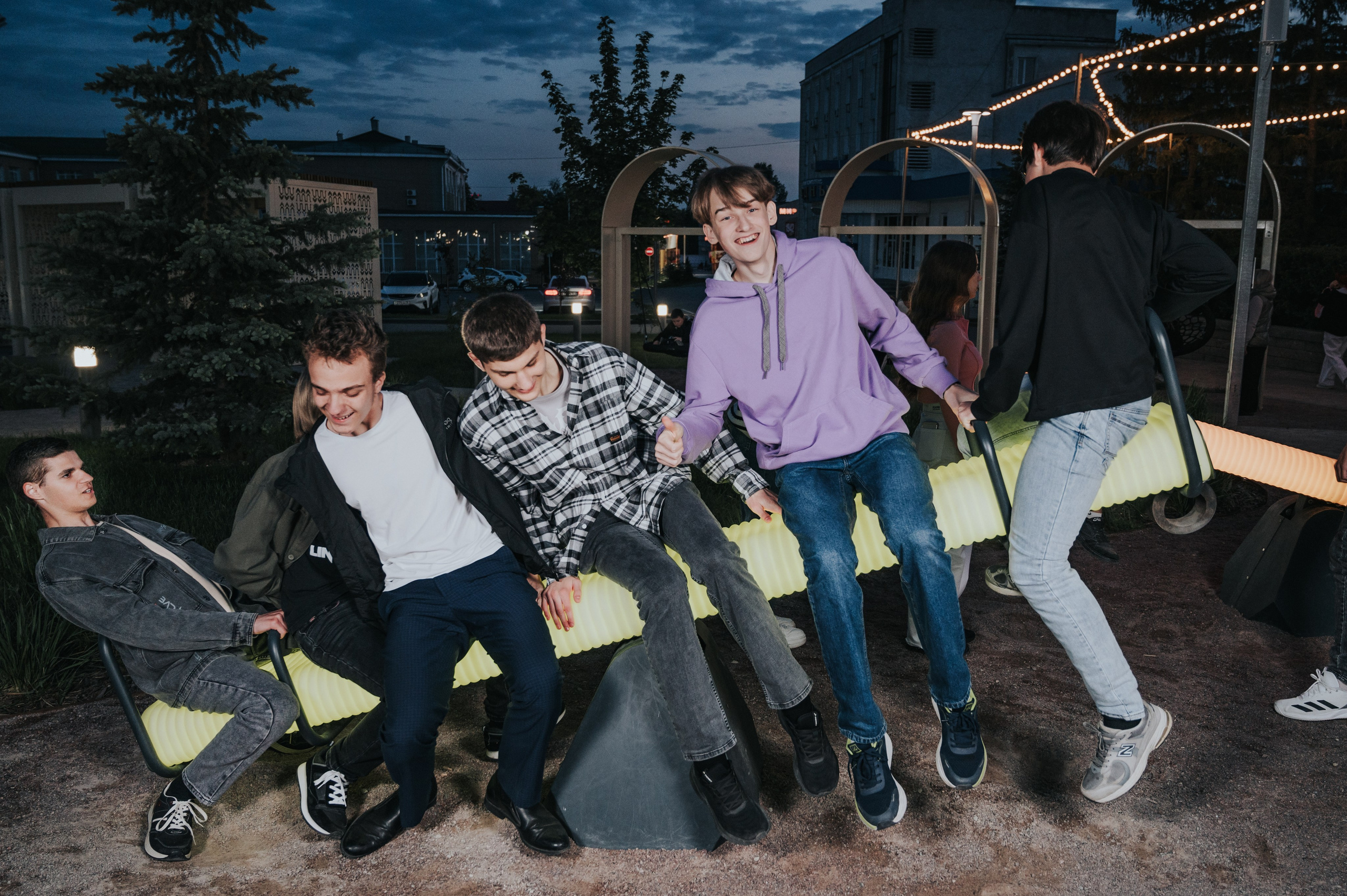 Ночная. Выпускные альбомы и Школьный фотограф в Алексеевке, Бирюче, Красном