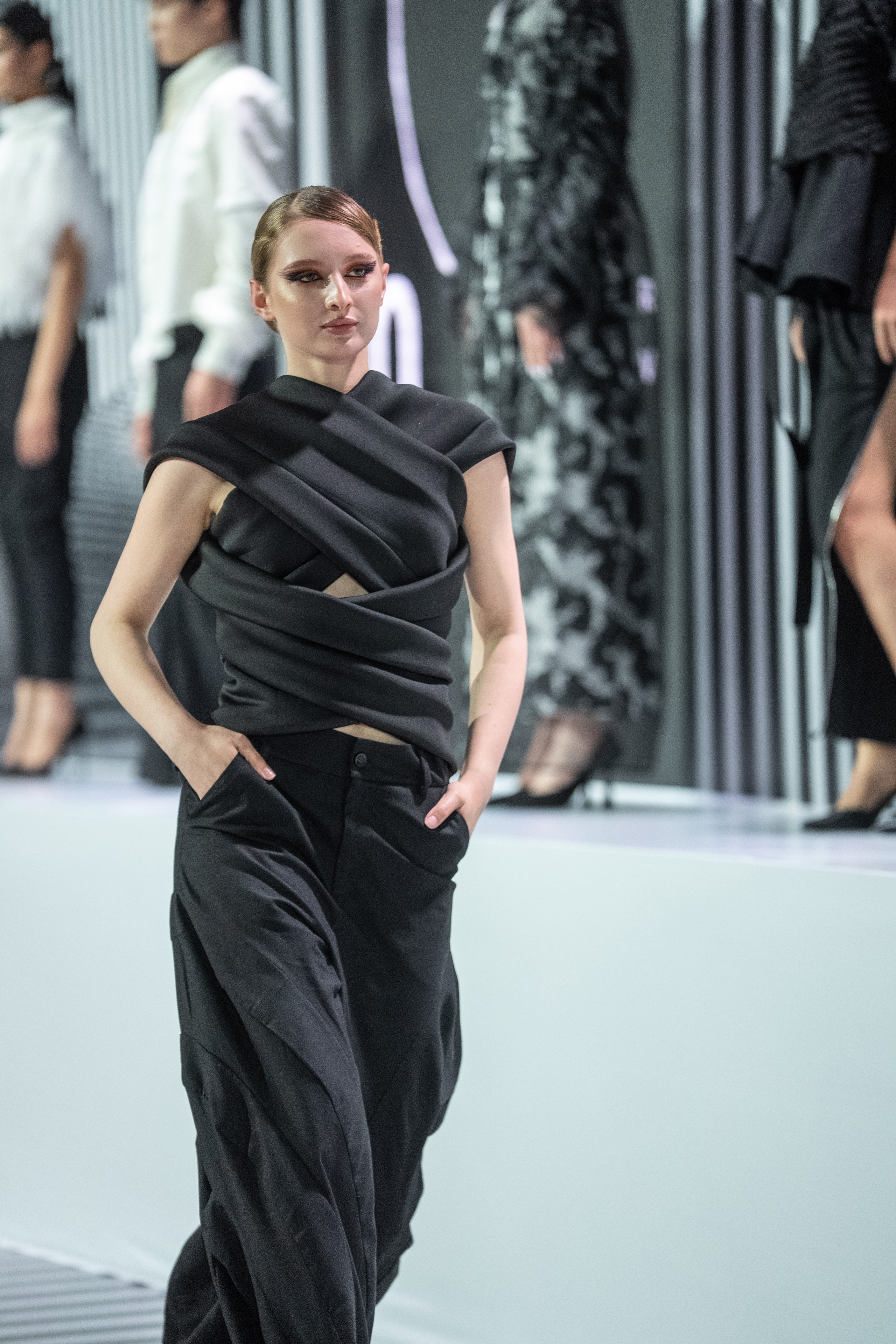 NAZAR ALMAZBEKOB (Кыргызстан). Сайт Алматинского НЮ АРТ, будуар и фэшн фотографа Дениса Карпенко