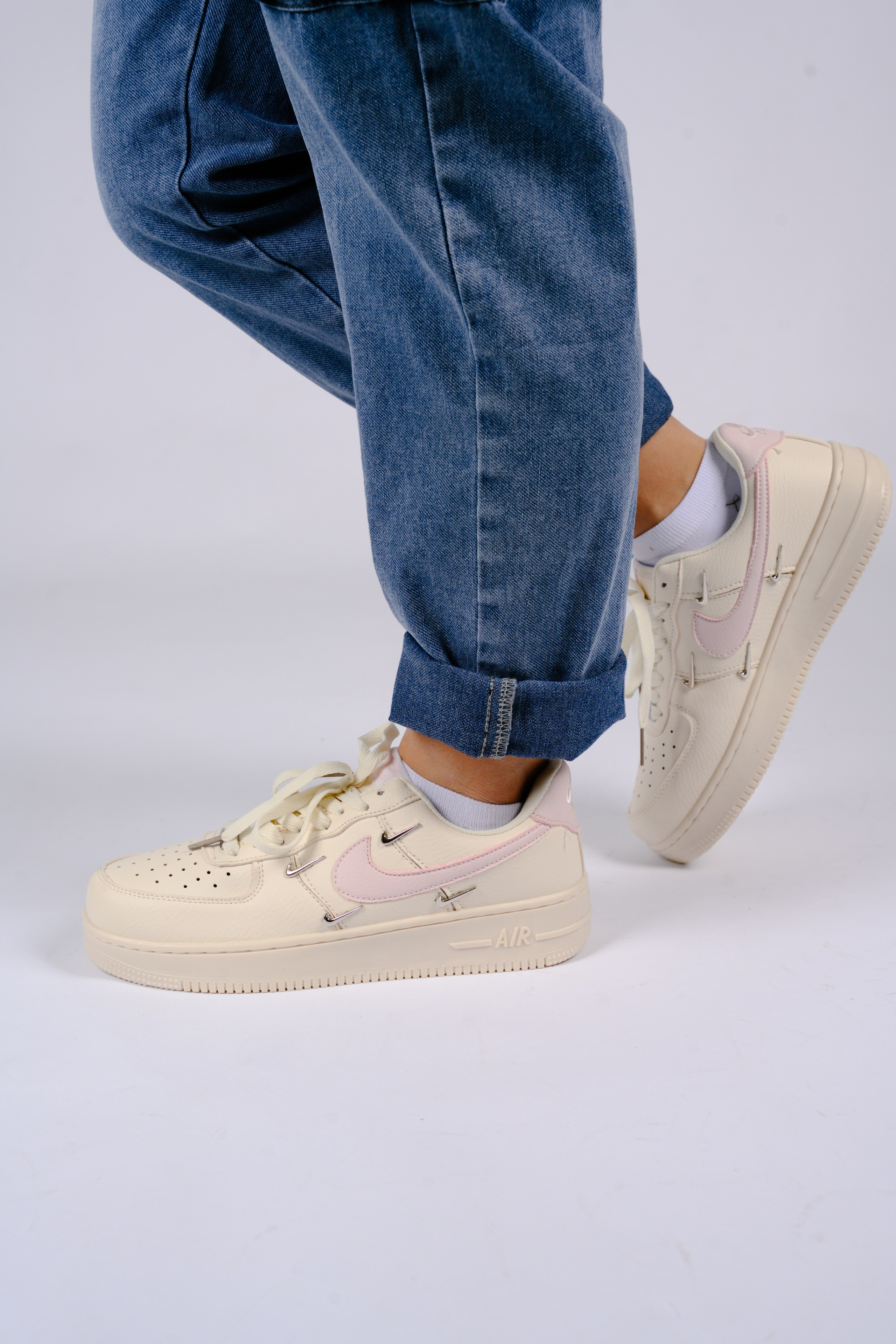 Кроссовки для wb. Фотограф в Красноярске