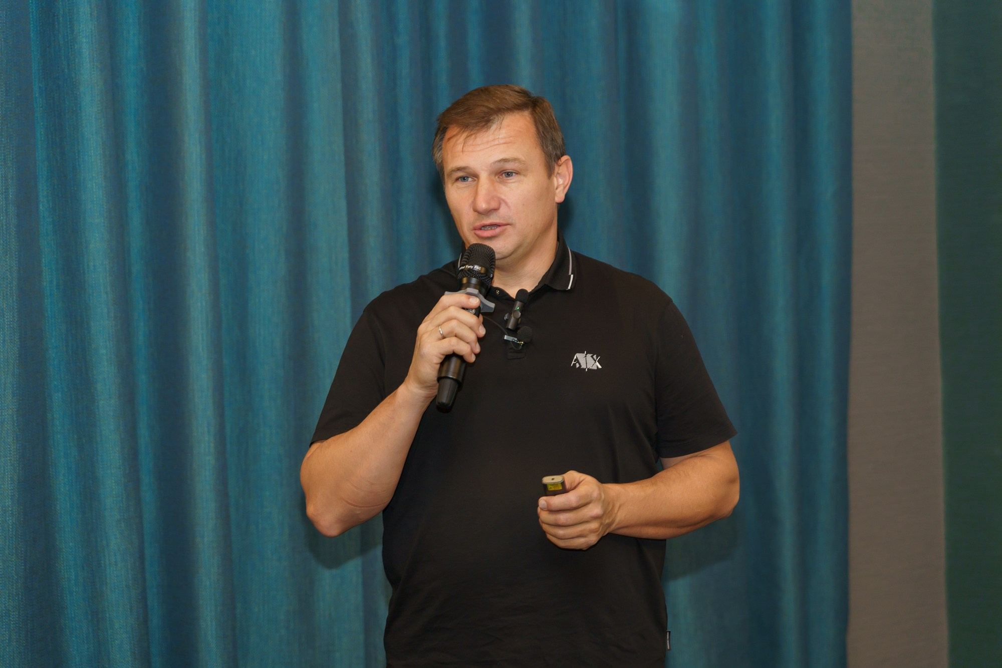 Выступление спикера. Photomantis