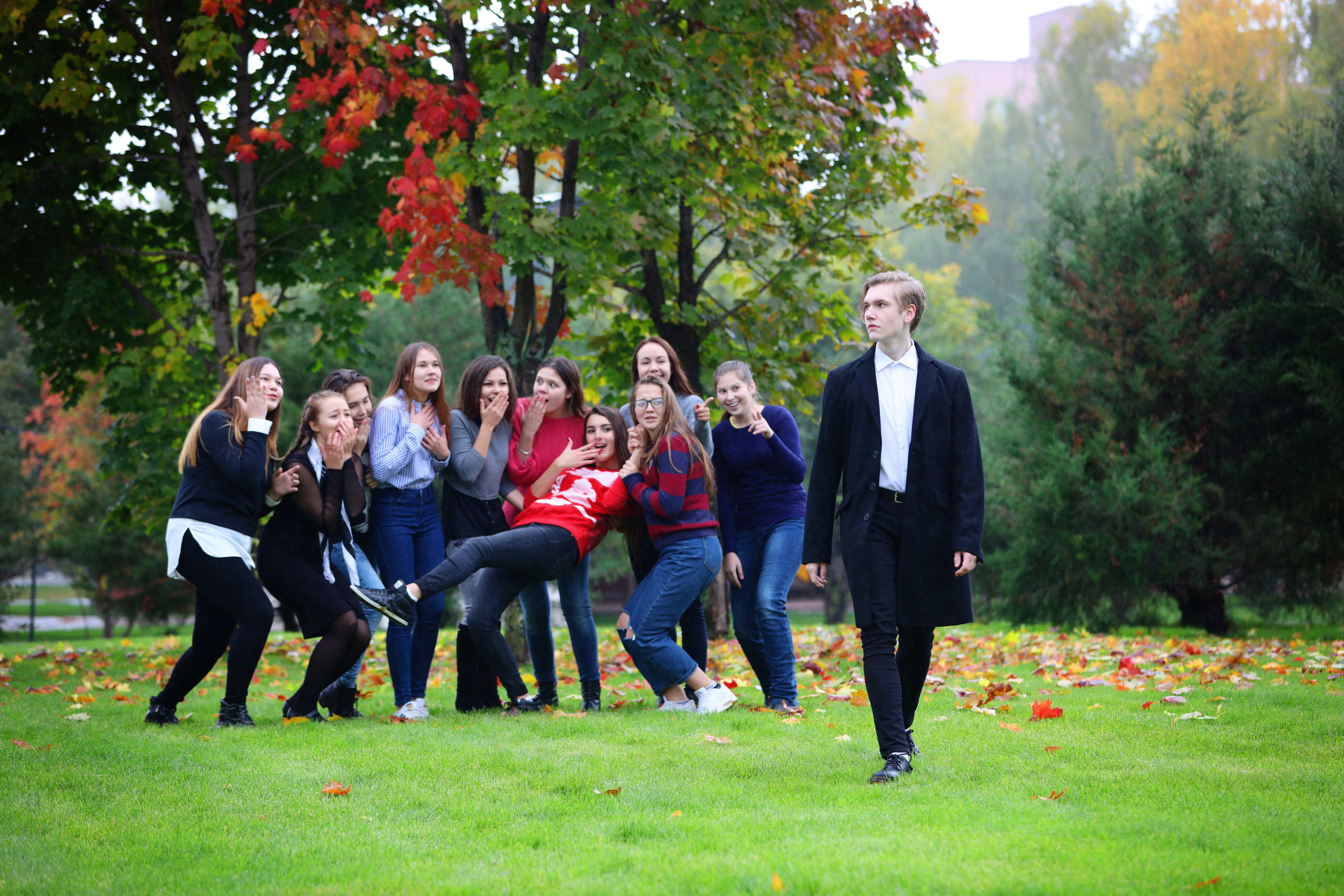 Осень 9,11 класс. Современные выпускные альбомы. Мы делаем не просто альбомы, а стильные фотокниги