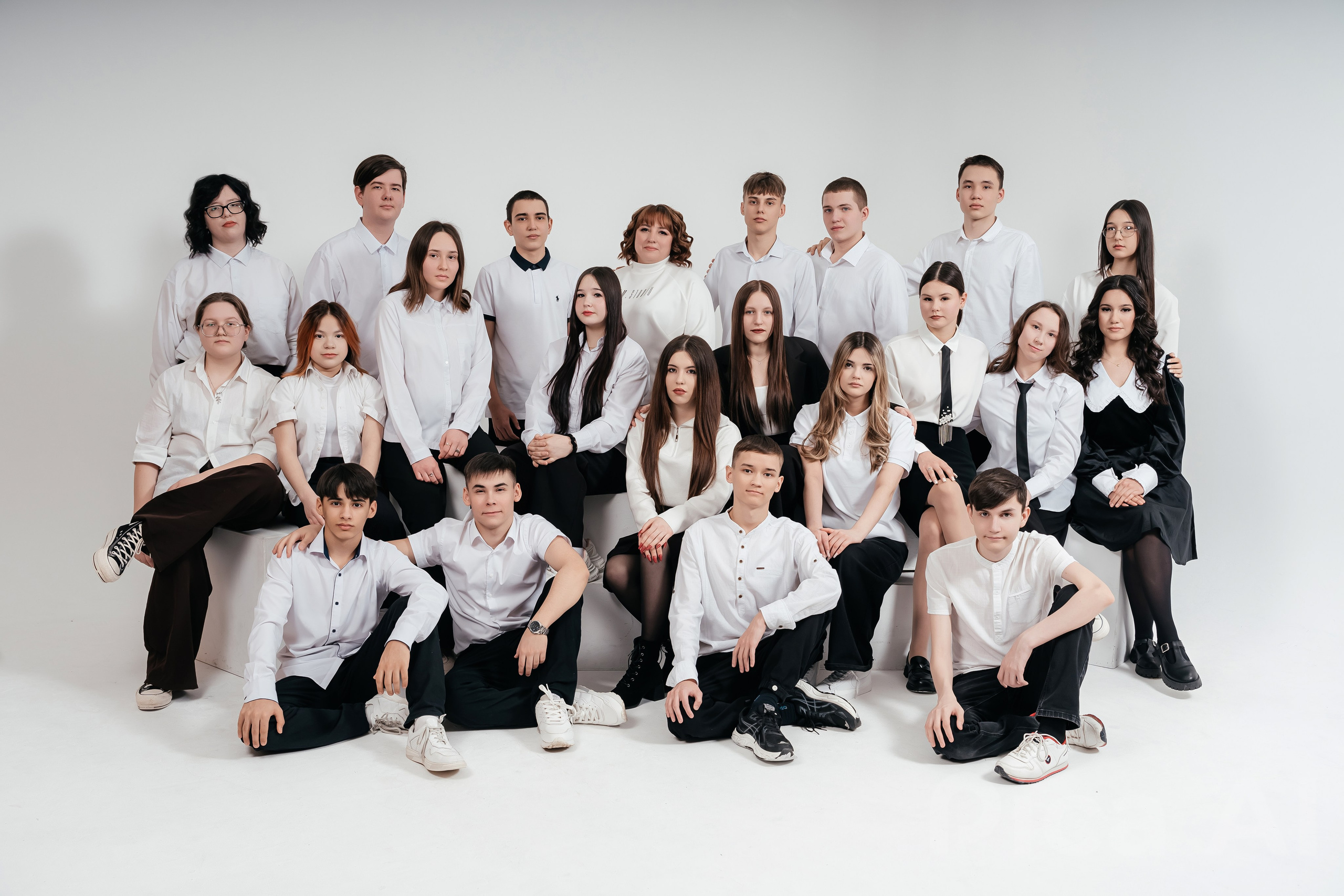 Выпускные альбомы. Akhmadeevmedia.ru