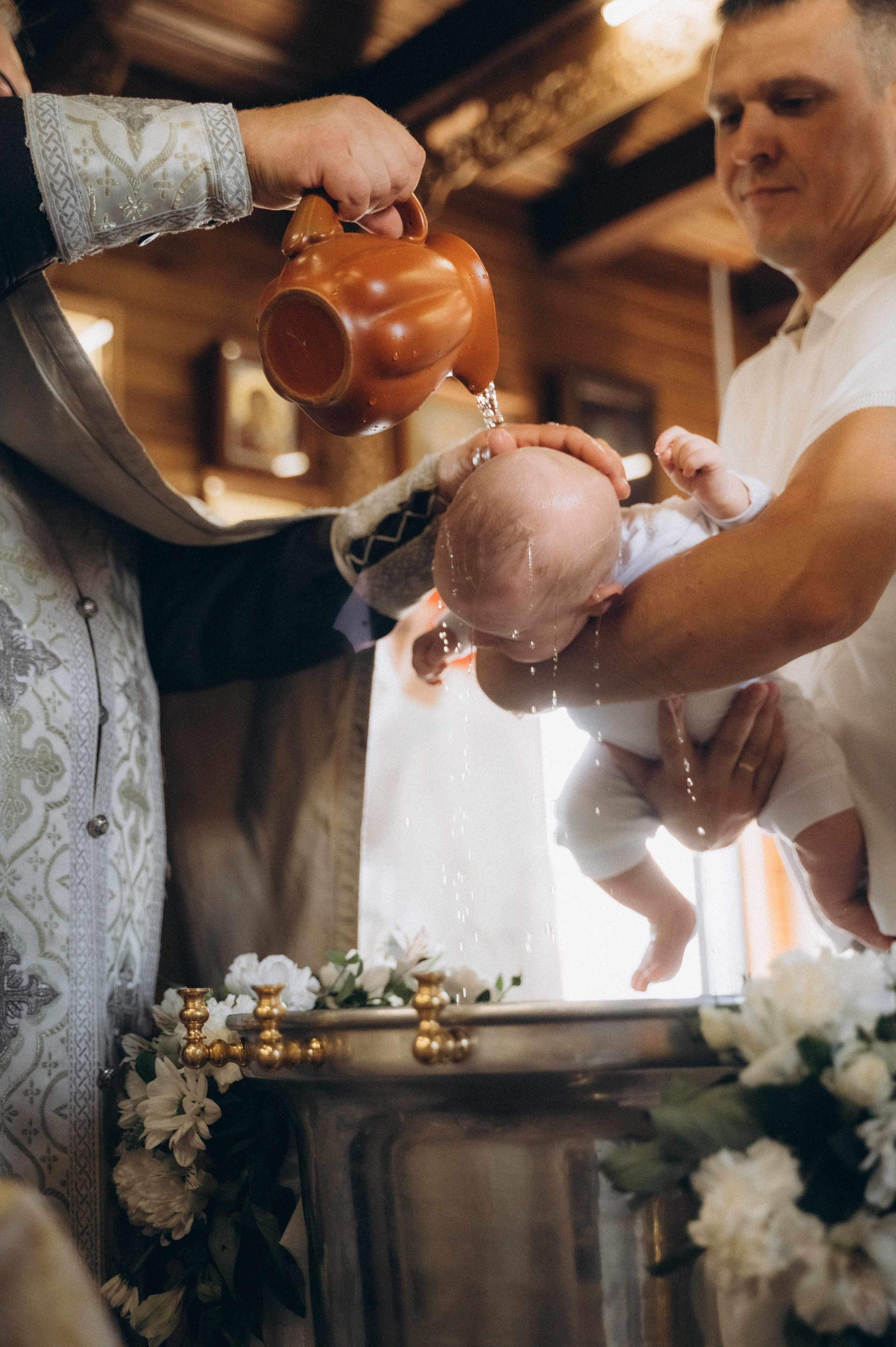 Крещение Марка (ХРАМ СВЯТИТЕЛЯ НИКОЛАЯ ЯПОНСКОГО). Семейный фотограф в Минске Дарья Дреко