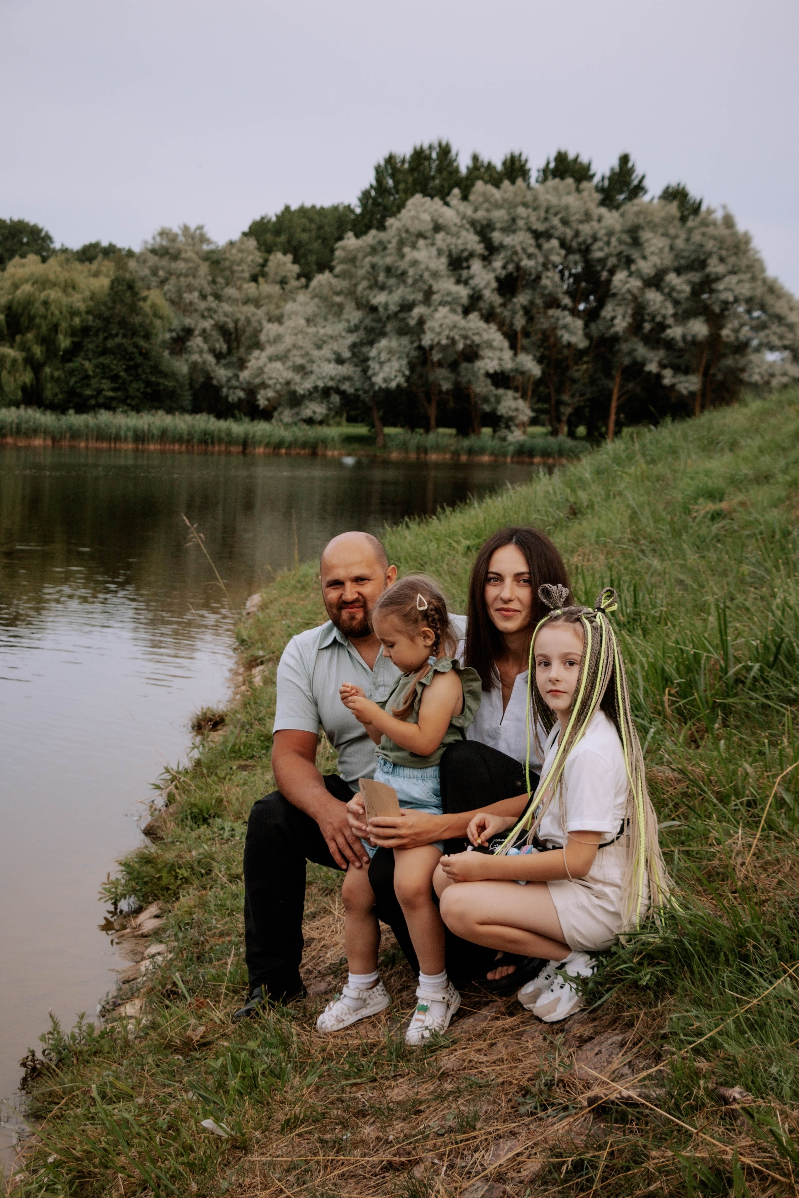 Алексей, Римма, Аннушка и Полина. Бережно сохраняю ваши чувства и истории на своих фотографиях