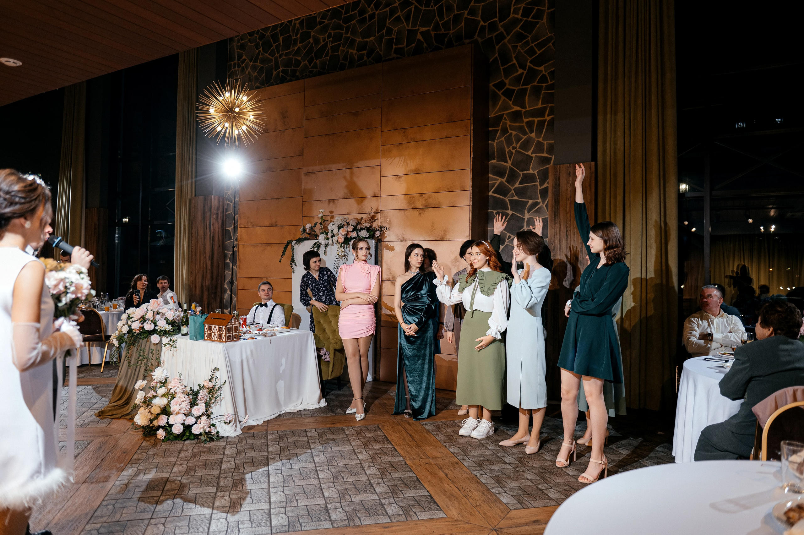 Старая Фондовая оранжерея и КСК «Звёздный». Свадебный и семейный фотограф Виктория Носачёва. Щелково, Москва и МО