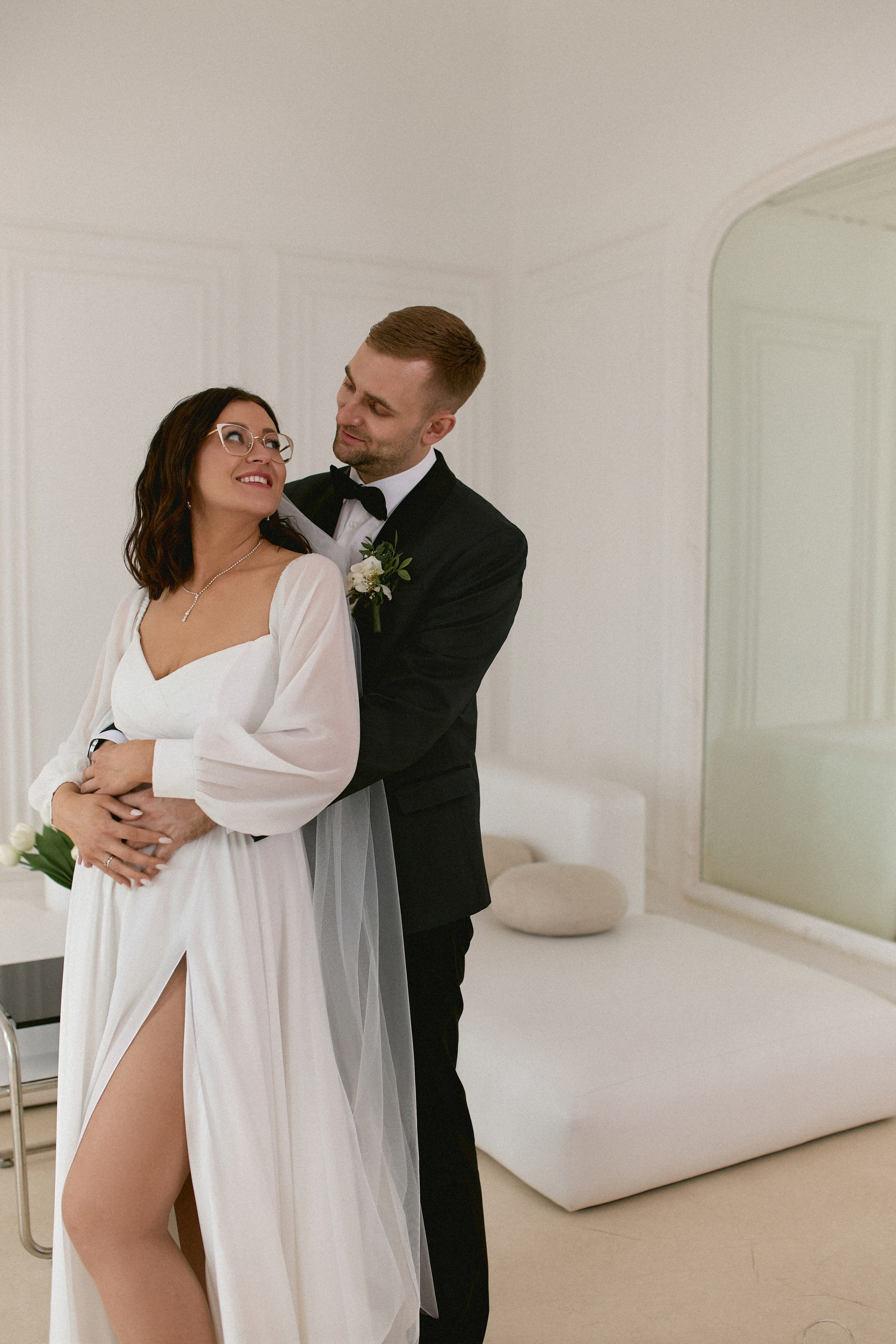 Свадебная фотосессия в Дворце Бракосочетания № 2. Сестры Карабаза. Фотографы и ретушеры в Москве и Санкт-Петербурге