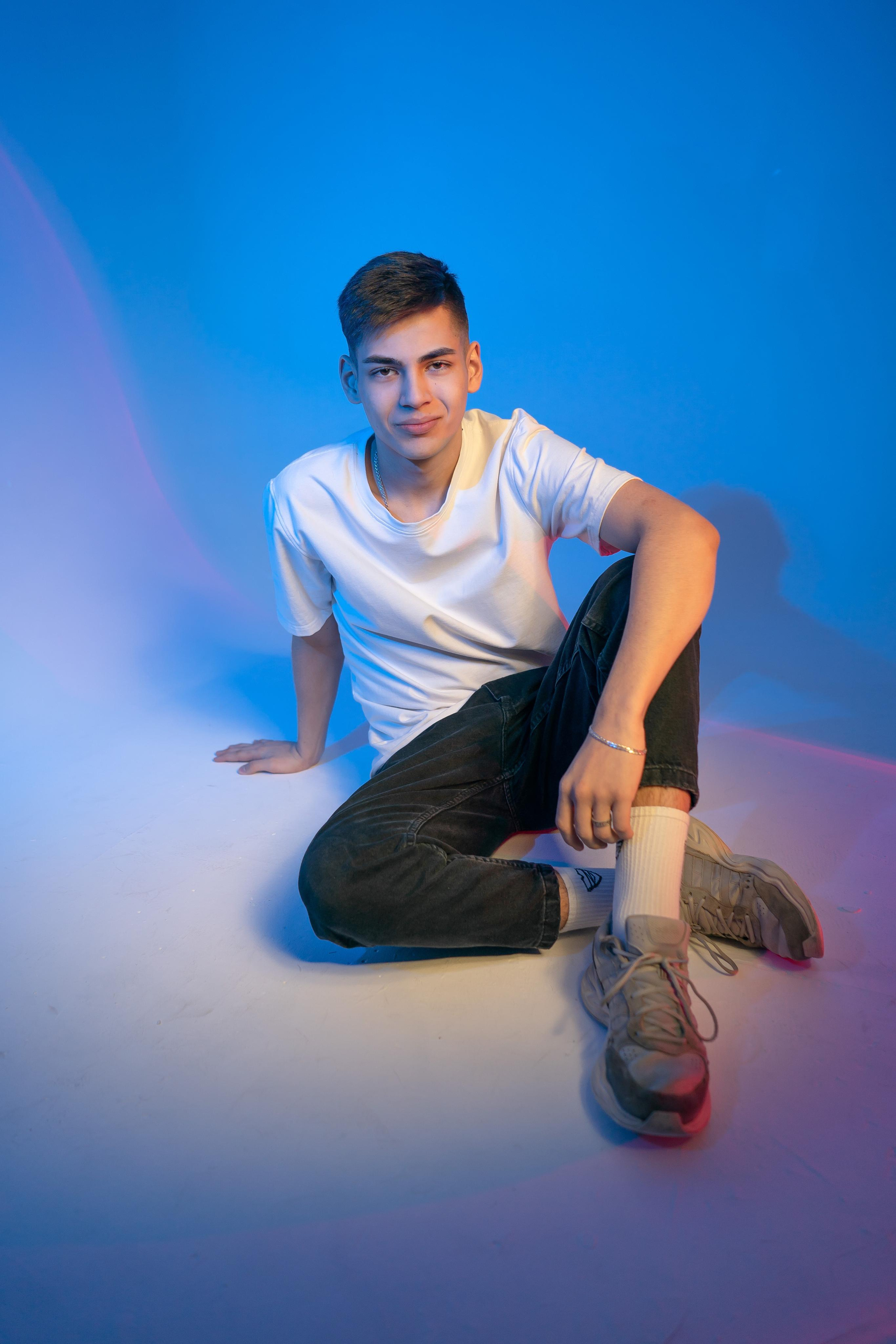 Портреты с цветовыми акцентами. Антон Катушенок — фотокорреспондент города Набережные Челны