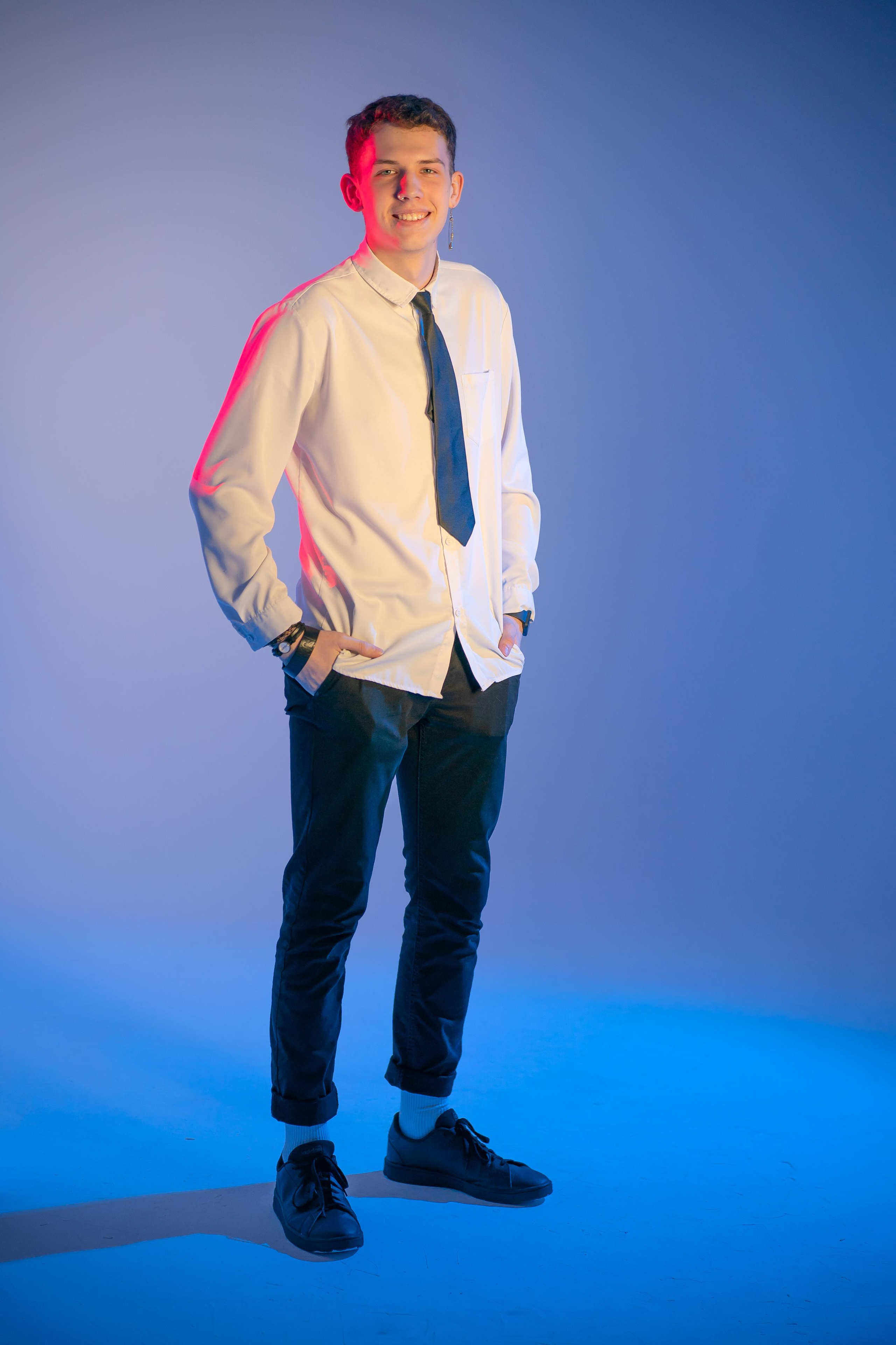 Портреты с цветовыми акцентами. Антон Катушенок — фотокорреспондент города Набережные Челны