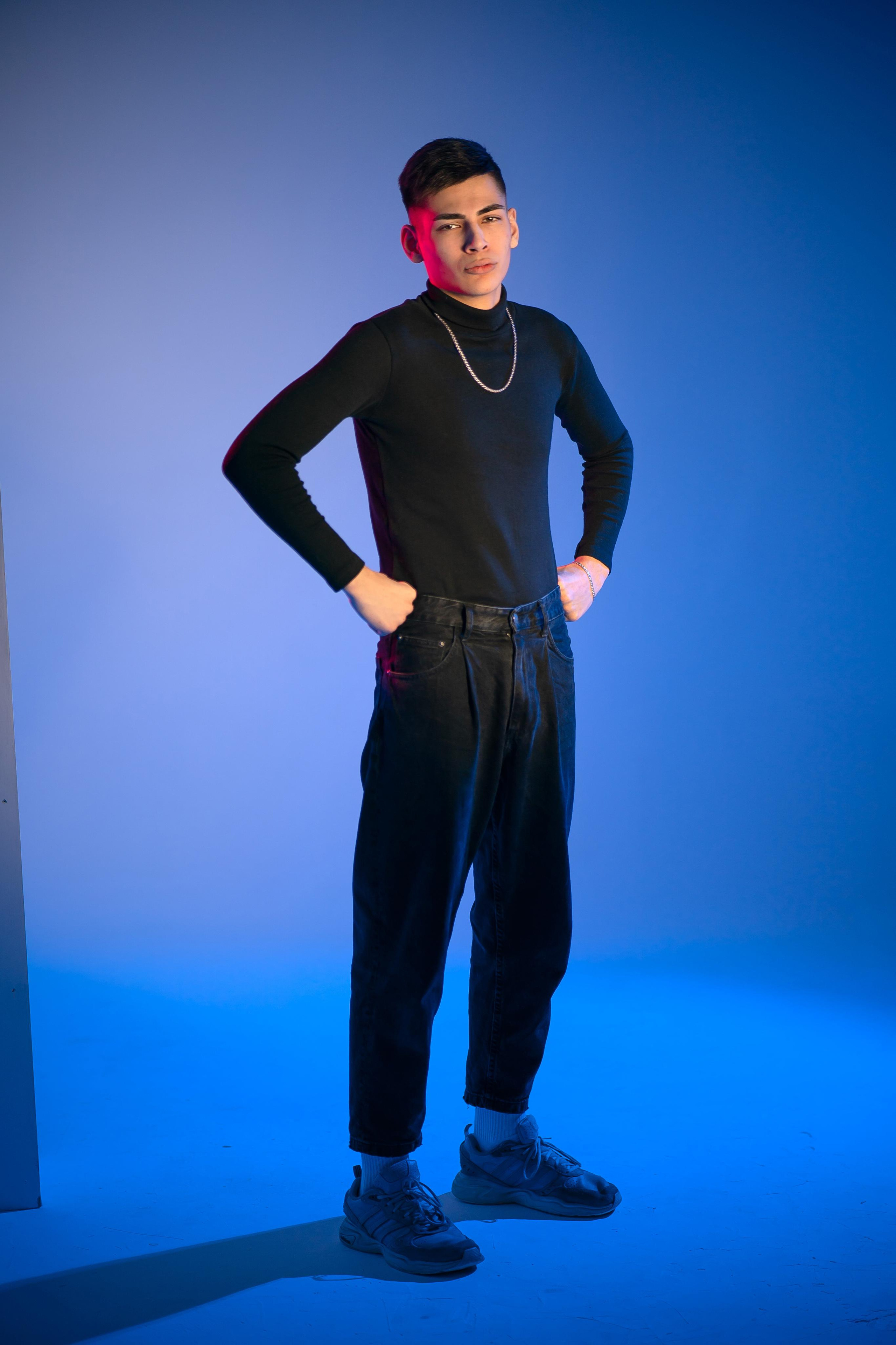 Портреты с цветовыми акцентами. Антон Катушенок — фотокорреспондент города Набережные Челны