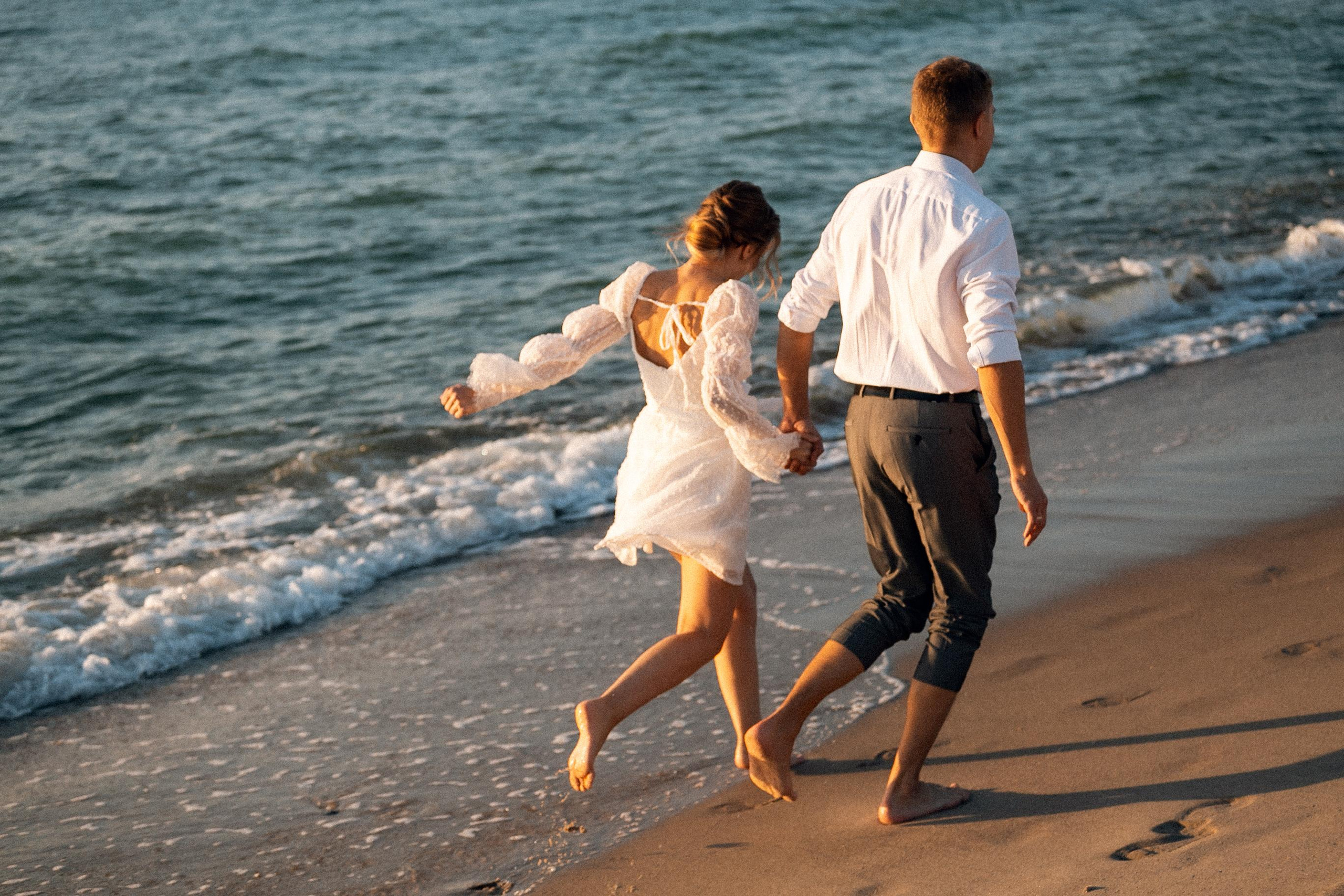 Яркая цветная свадебная фотография. Москва. Сочные тона, контраст и насыщенность для передачи праздничного настроения.