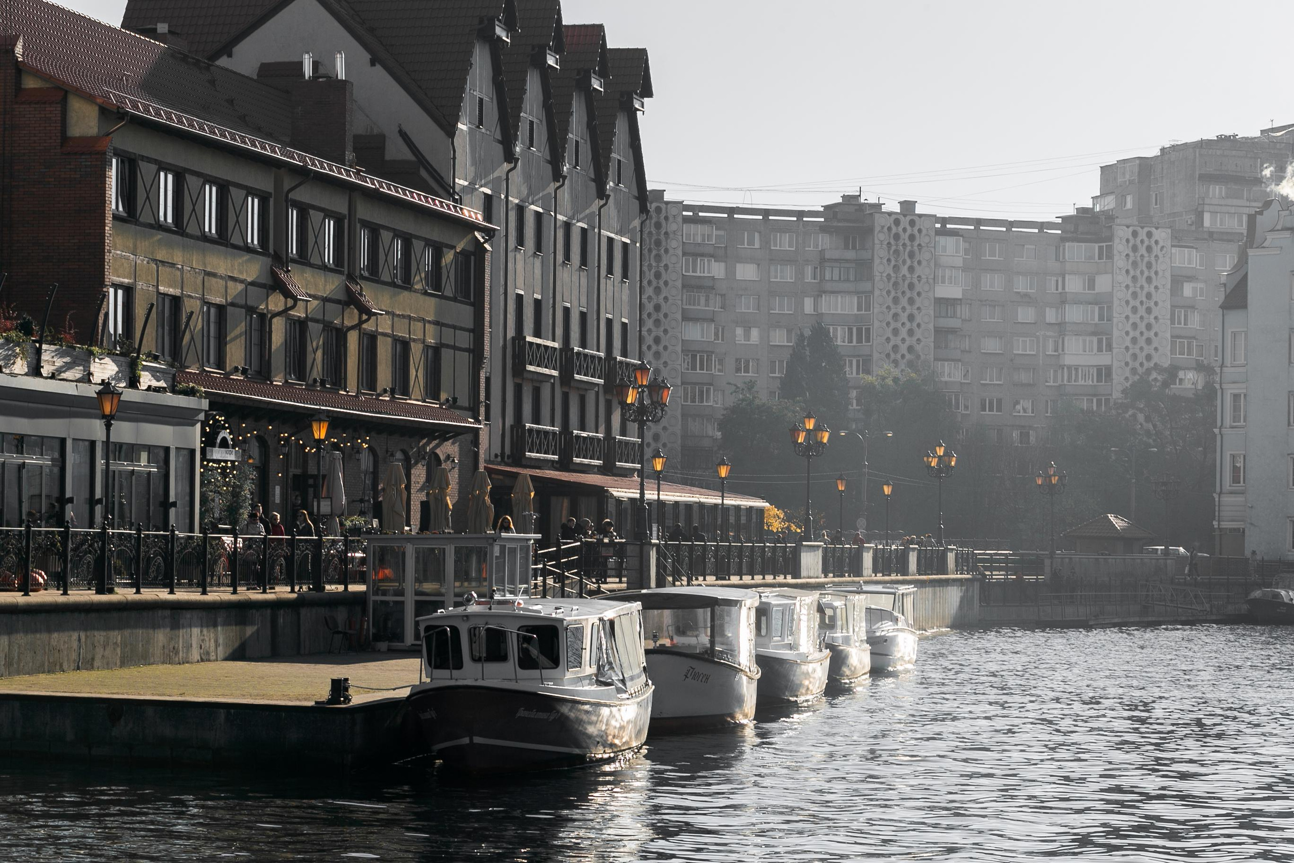 Пейзажи и город