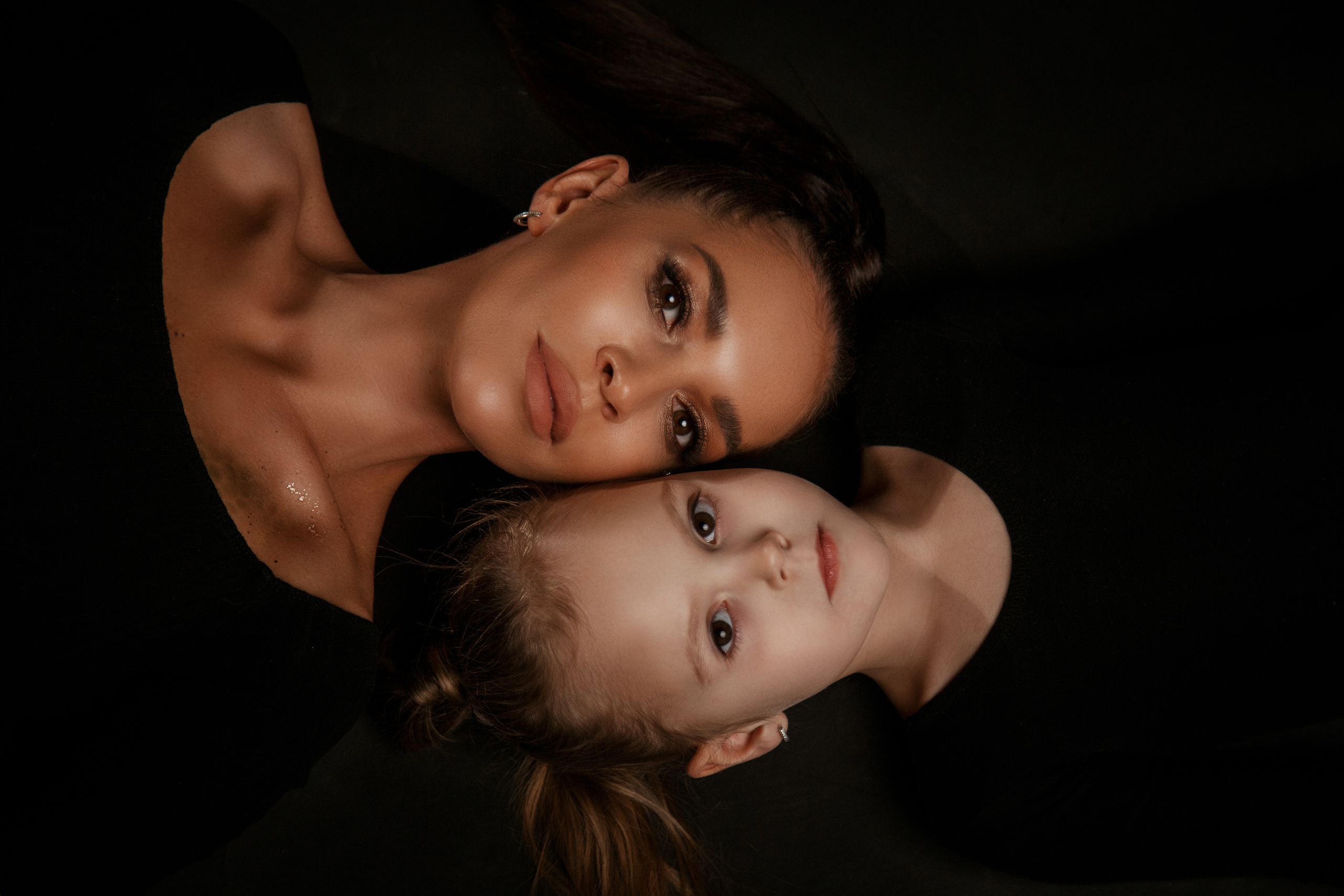 Алена со змеями и дочкой. Фотограф в Архангельске Артемьева Катерина