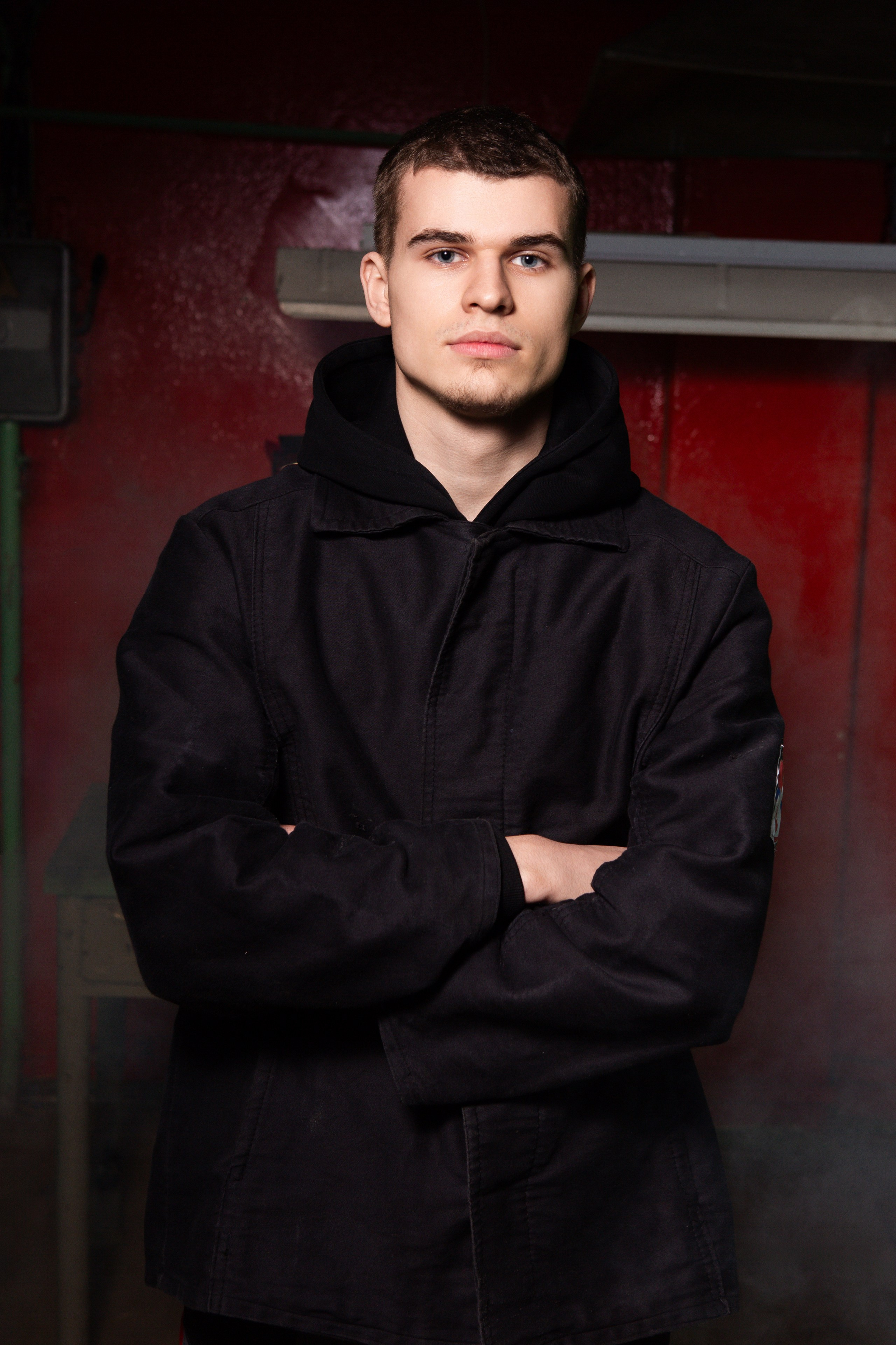 Портретная Фотосессия в Цеху для Выпускников Сварщиков | Твой Альбом Мценск. ТВОЙ АЛЬБОМ / ТВОИ ПРАВИЛА