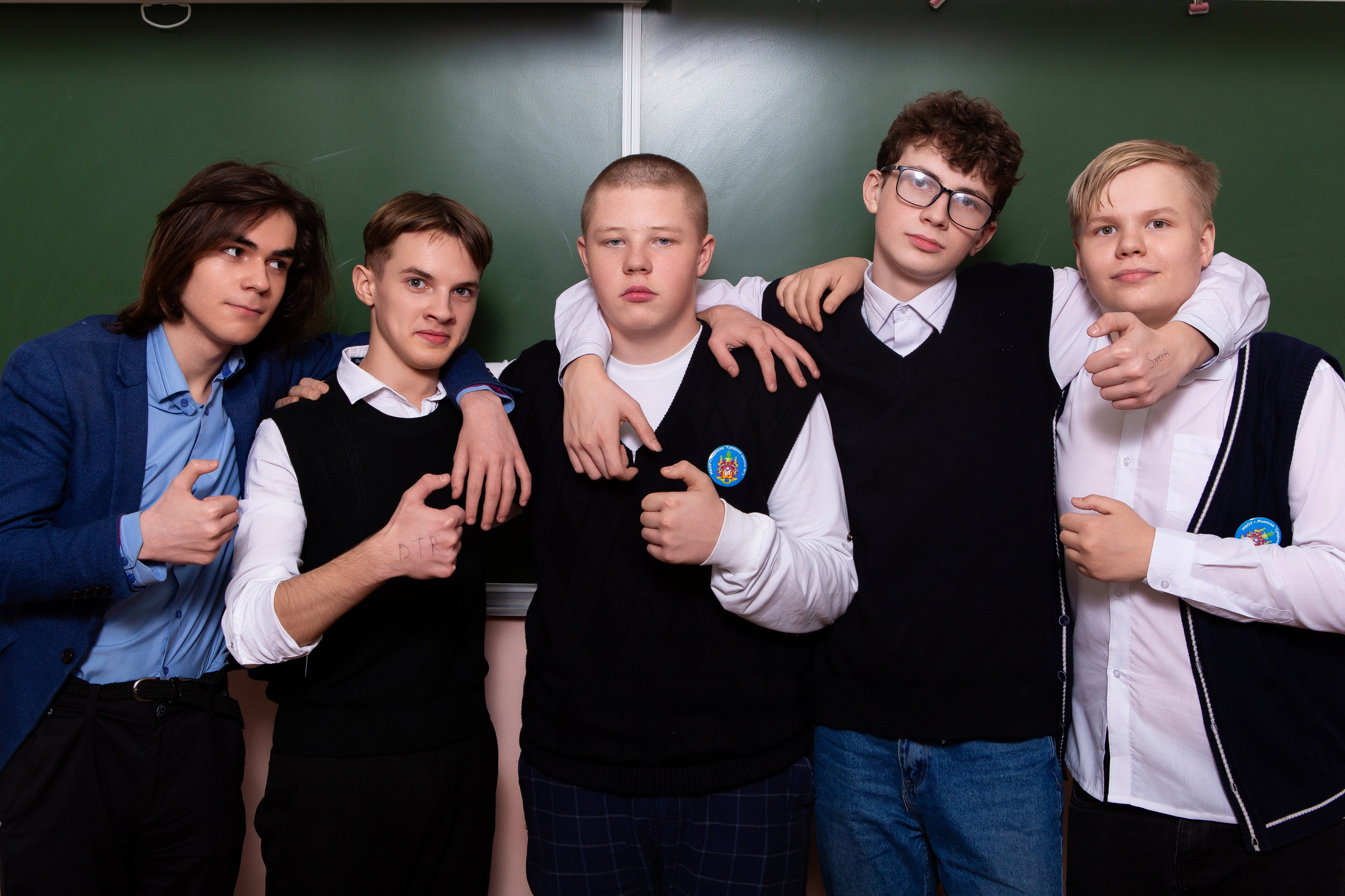 ШКОЛЬНАЯ ФОТОСЕССИЯ ДЛЯ 9 КЛАССА 3 ШКОЛА МЦЕНСК. ТВОЙ АЛЬБОМ / ТВОИ ПРАВИЛА