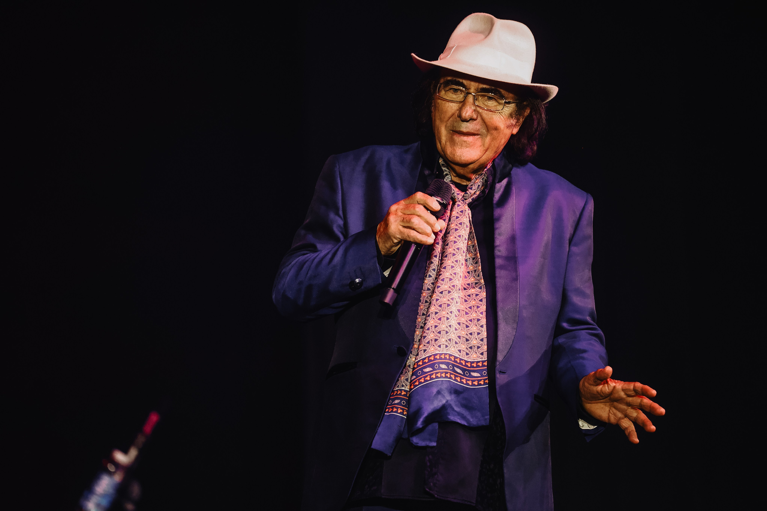 AL BANO. Nikophotoos
