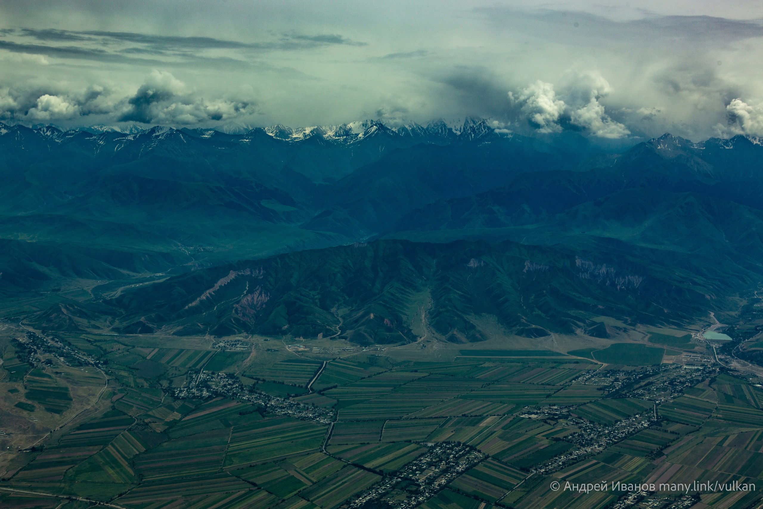 Полёт на Иссык-Куль — конференция Кругосветчиков (2025г). Фотоальбом показывающий увлекательный мир авиации и мир медведей Андрея Иванова