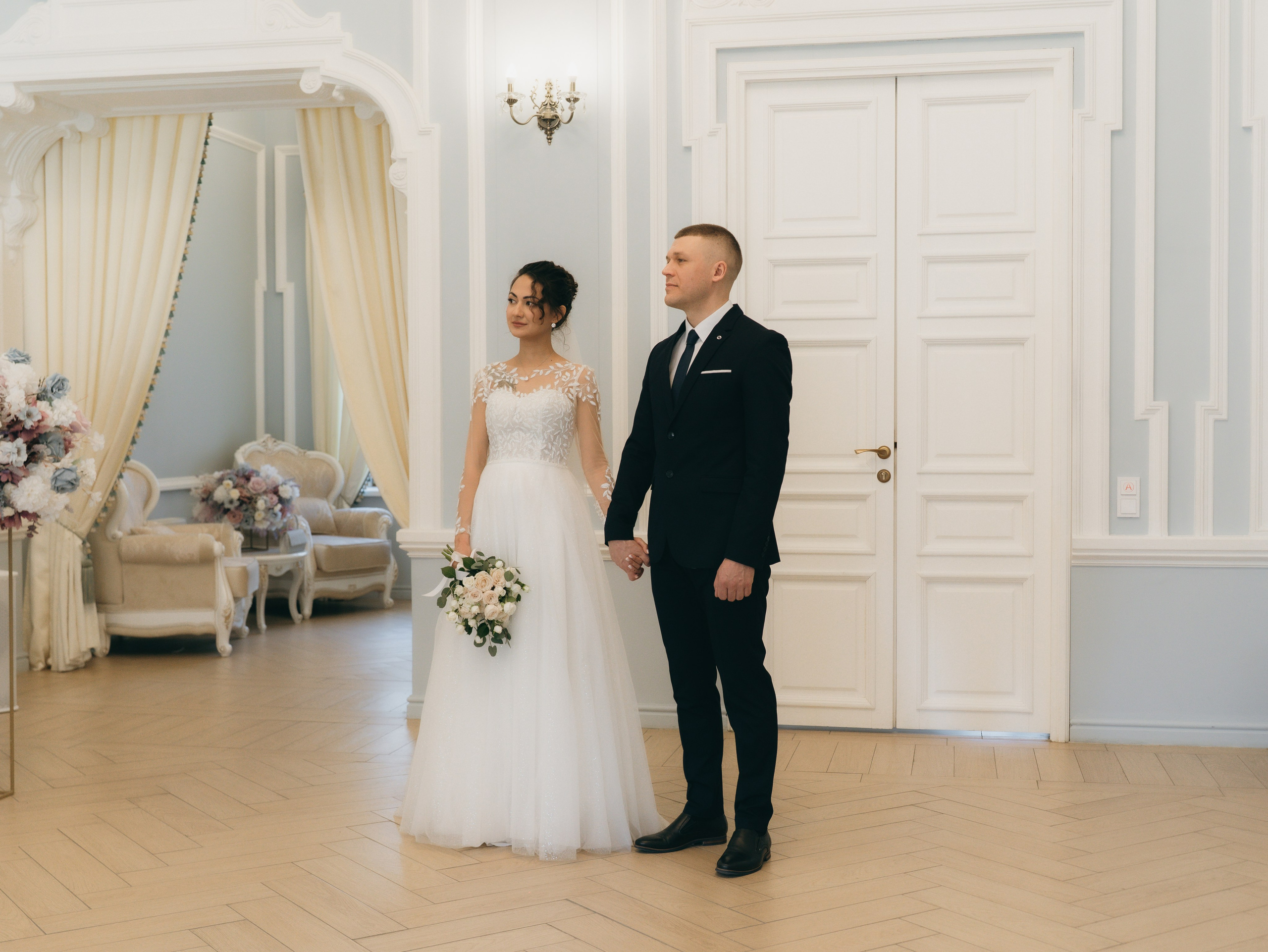 Свадебная фотосессия в загсе. Фотограф из Екатеринбурга Алена Мусалимова