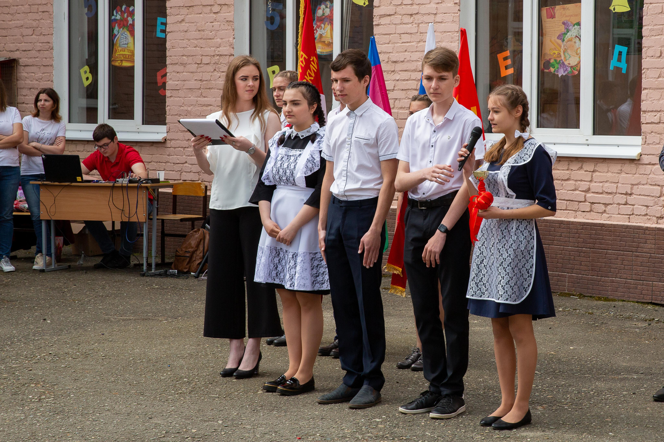 Последний звонок школа№ 3 2021 год. Видеосьемка, фотосьемка свадеб, юбилеев, утренников в Краснодарском кр