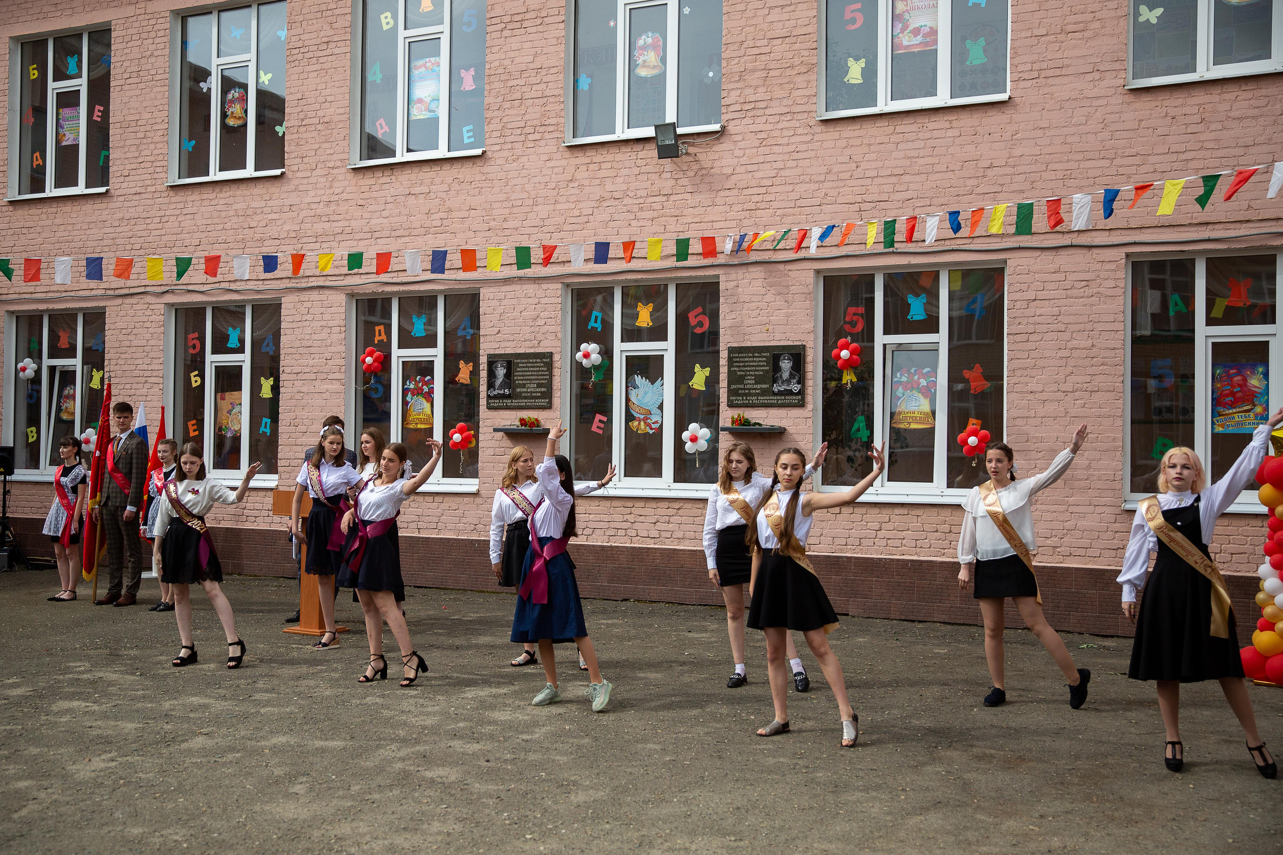 Последний звонок школа№ 3 2021 год. Видеосьемка, фотосьемка свадеб, юбилеев, утренников в Краснодарском кр