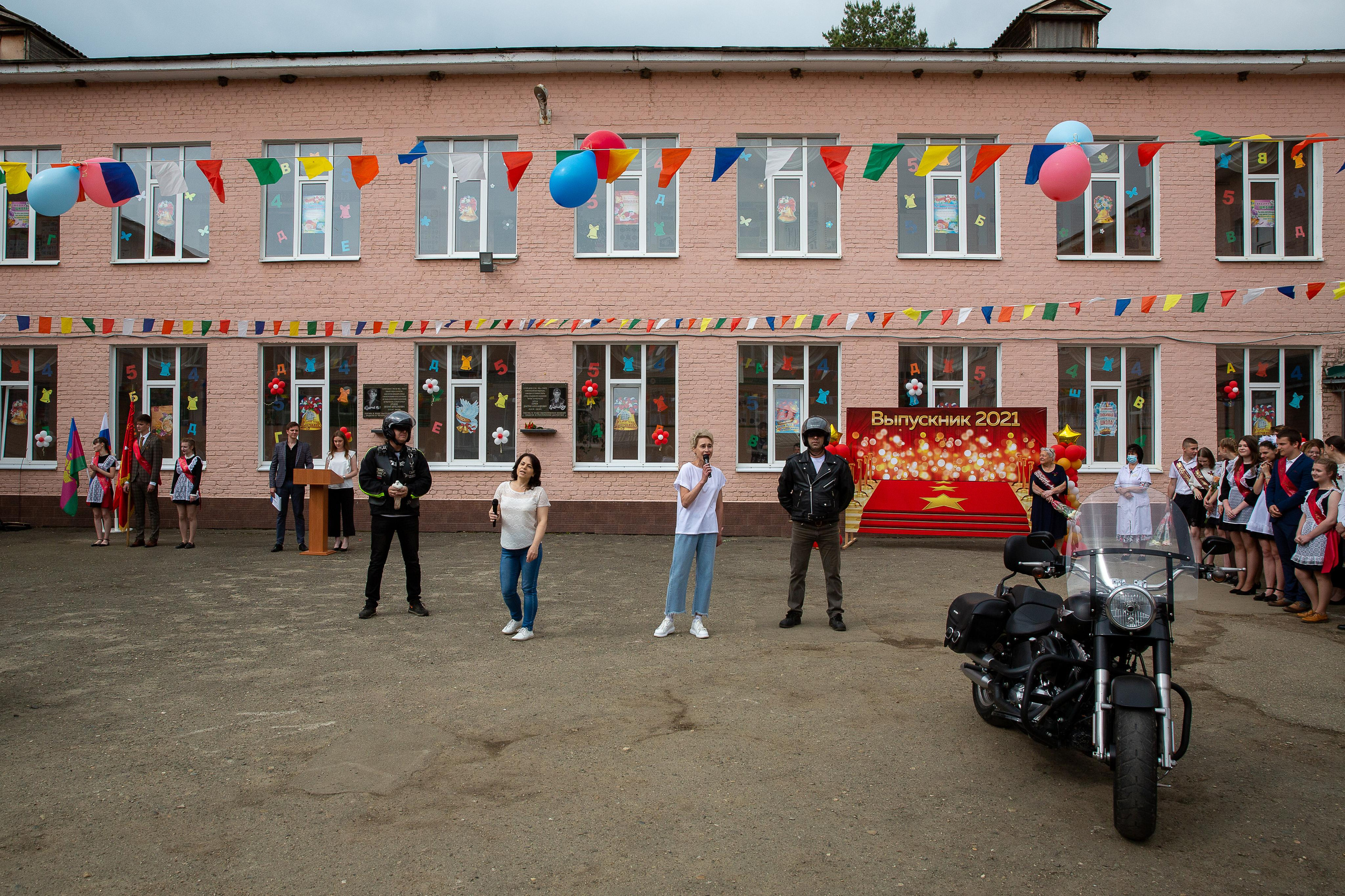 Последний звонок школа№ 3 2021 год. Видеосьемка, фотосьемка свадеб, юбилеев, утренников в Краснодарском кр