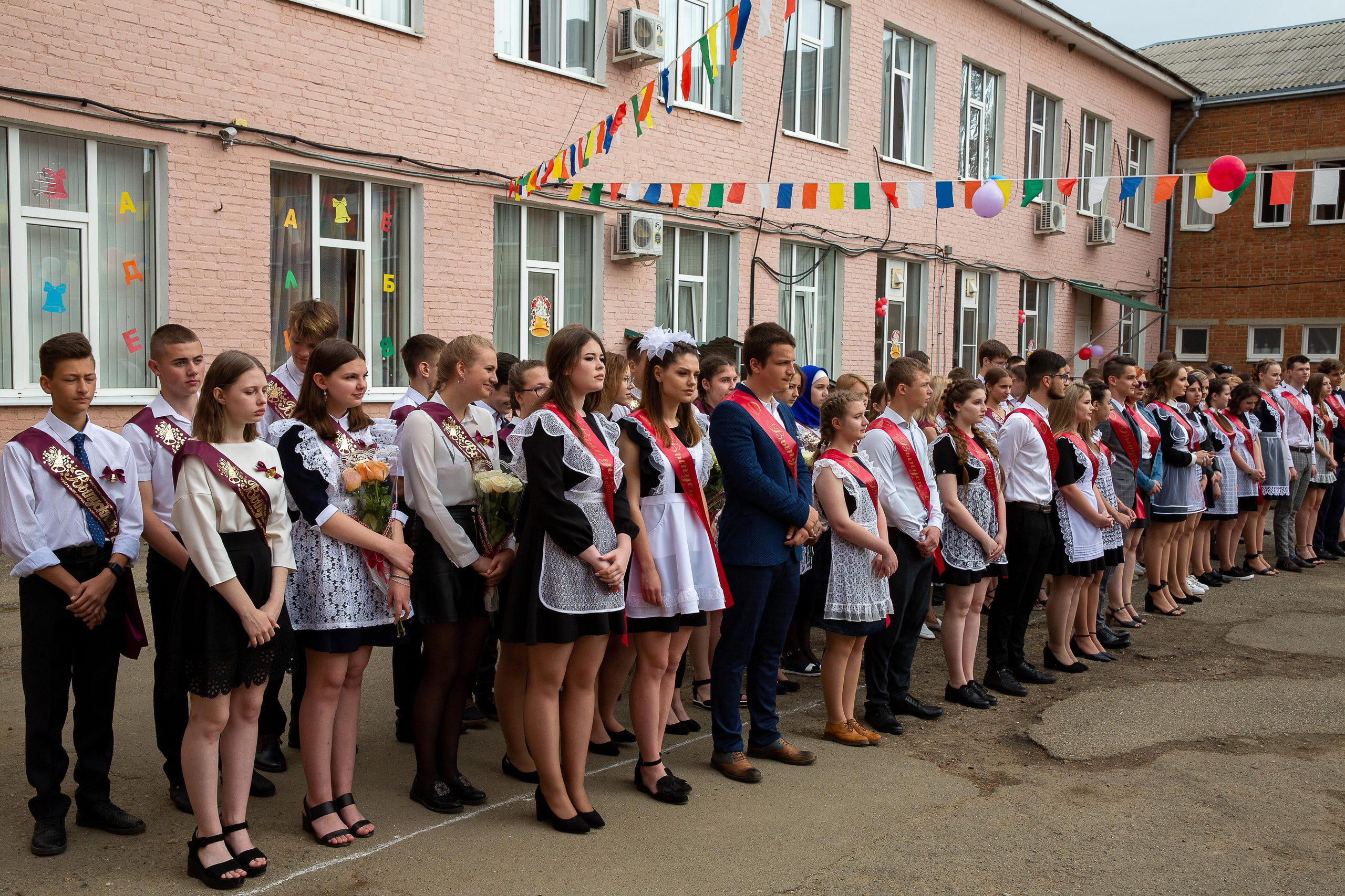 Последний звонок школа№ 3 2021 год. Видеосьемка, фотосьемка свадеб, юбилеев, утренников в Краснодарском кр