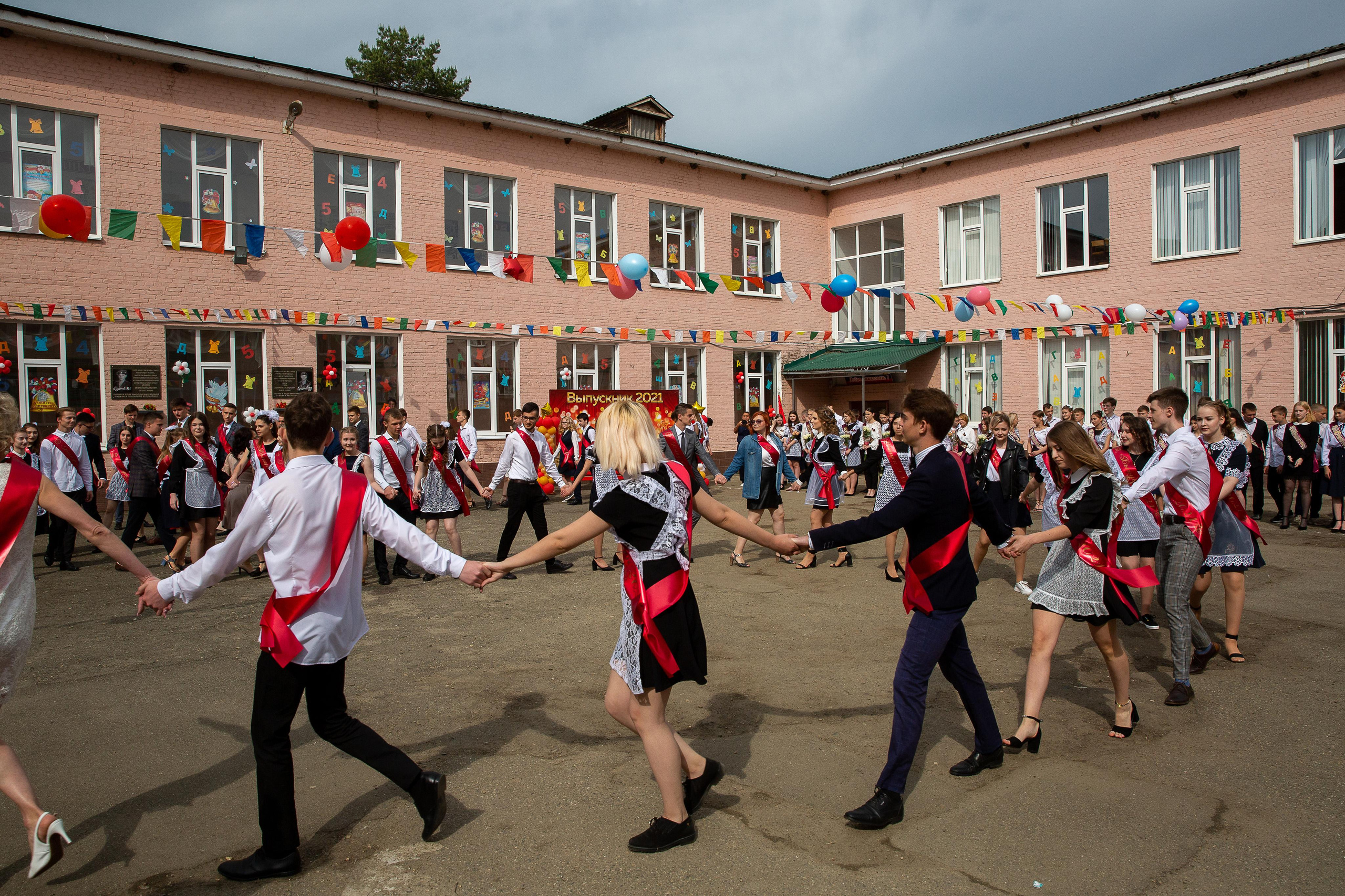 Последний звонок школа№ 3 2021 год. Видеосьемка, фотосьемка свадеб, юбилеев, утренников в Краснодарском кр