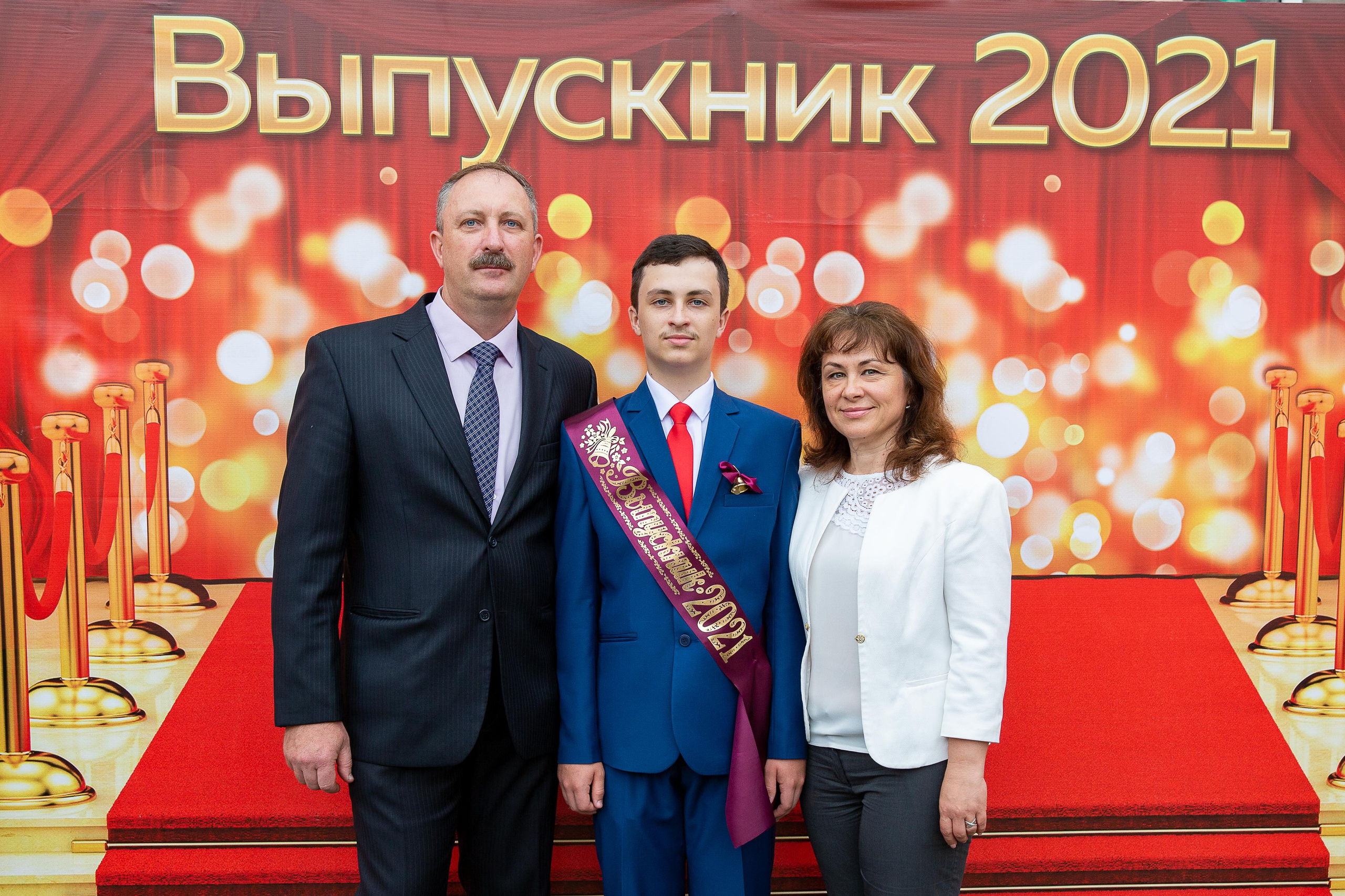 Последний звонок школа№ 3 2021 год. Видеосьемка, фотосьемка свадеб, юбилеев, утренников в Краснодарском кр