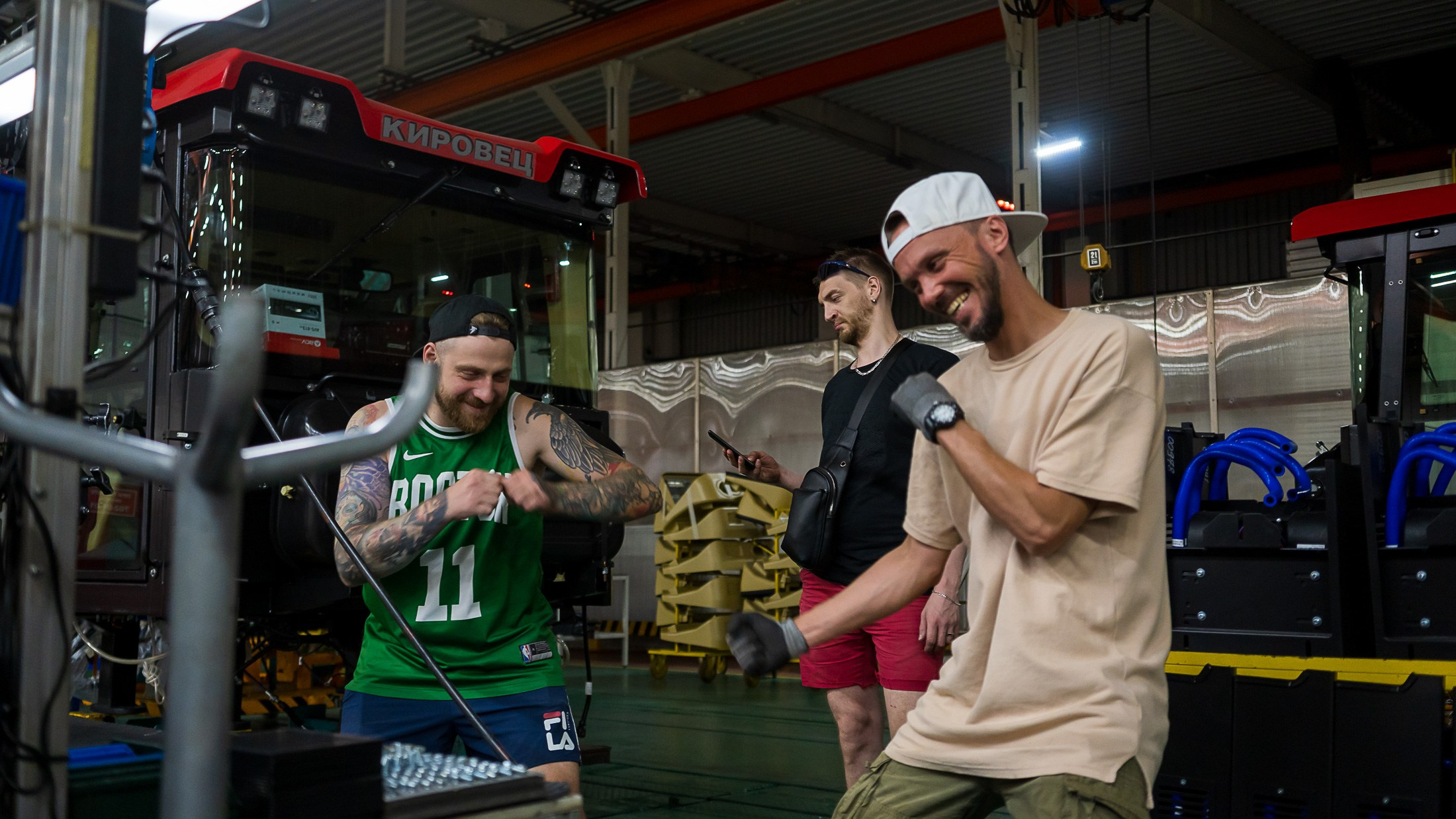 Кировский завод. Графический дизайнер Илья Левченко