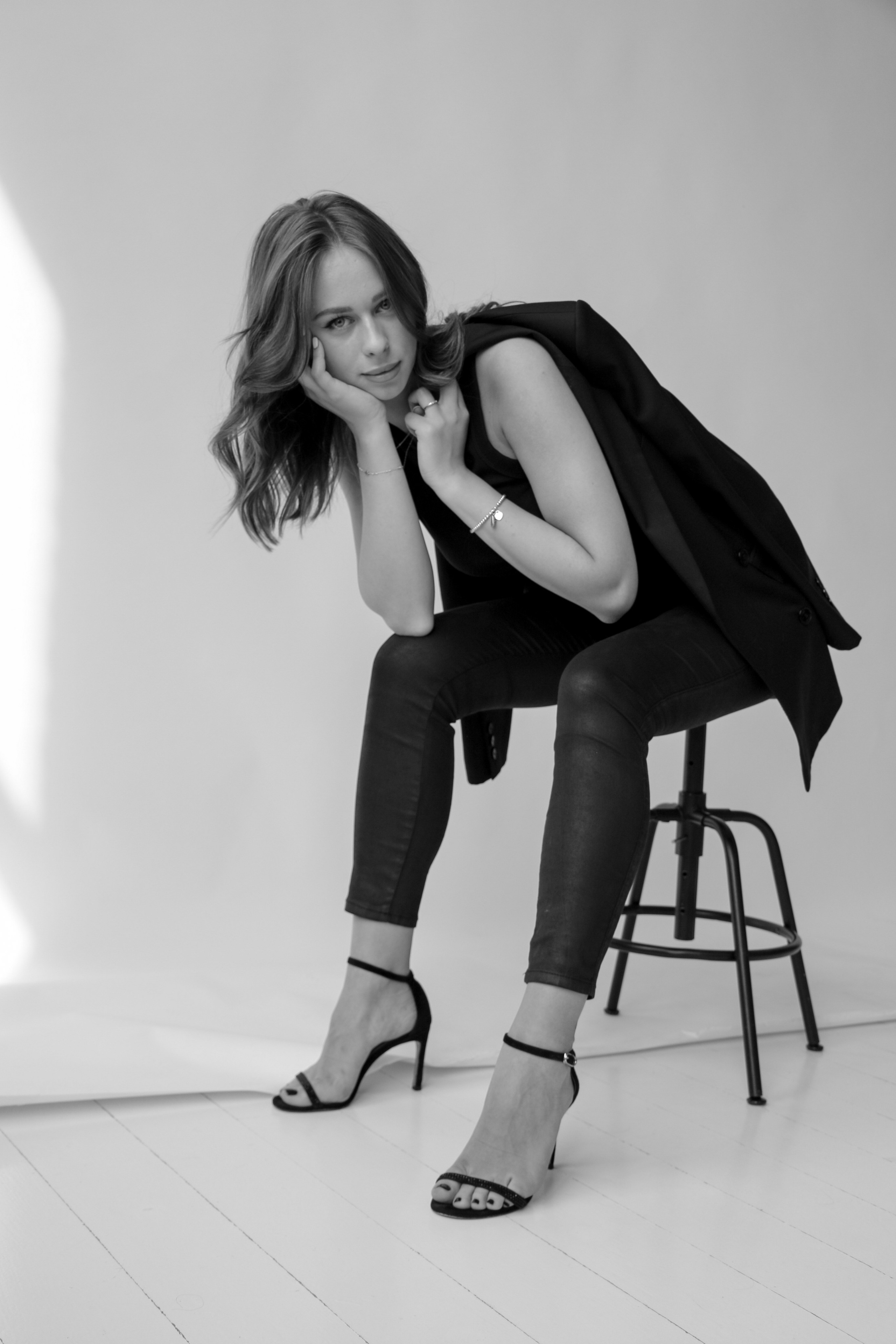 Business portrait. Liubov Morgasova [LU SPRING]: Photographer and curator