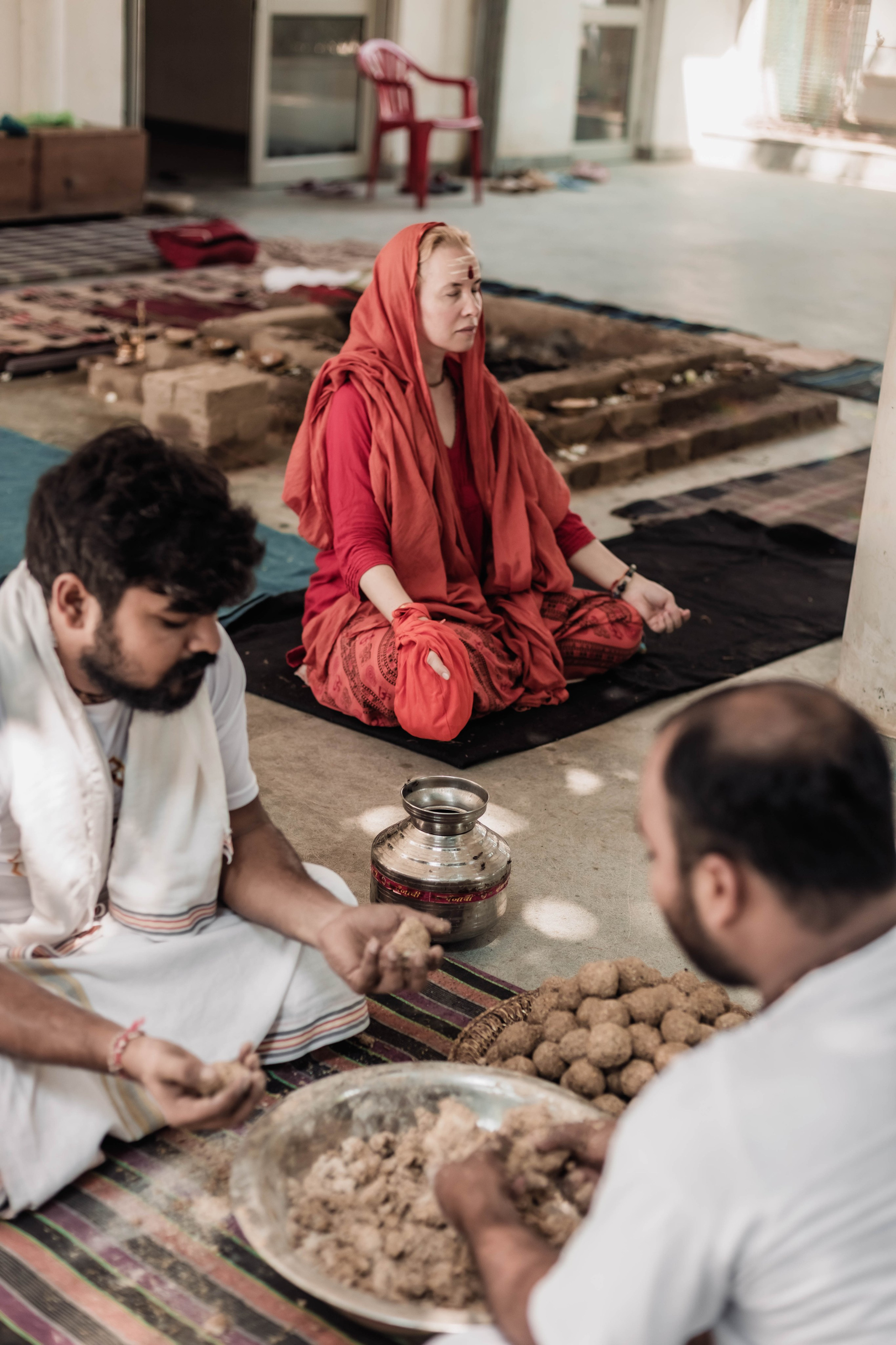 Pitri Paksha yagyas & poojas Devraha Baba ji ashram. Mariam Bagdasaryan